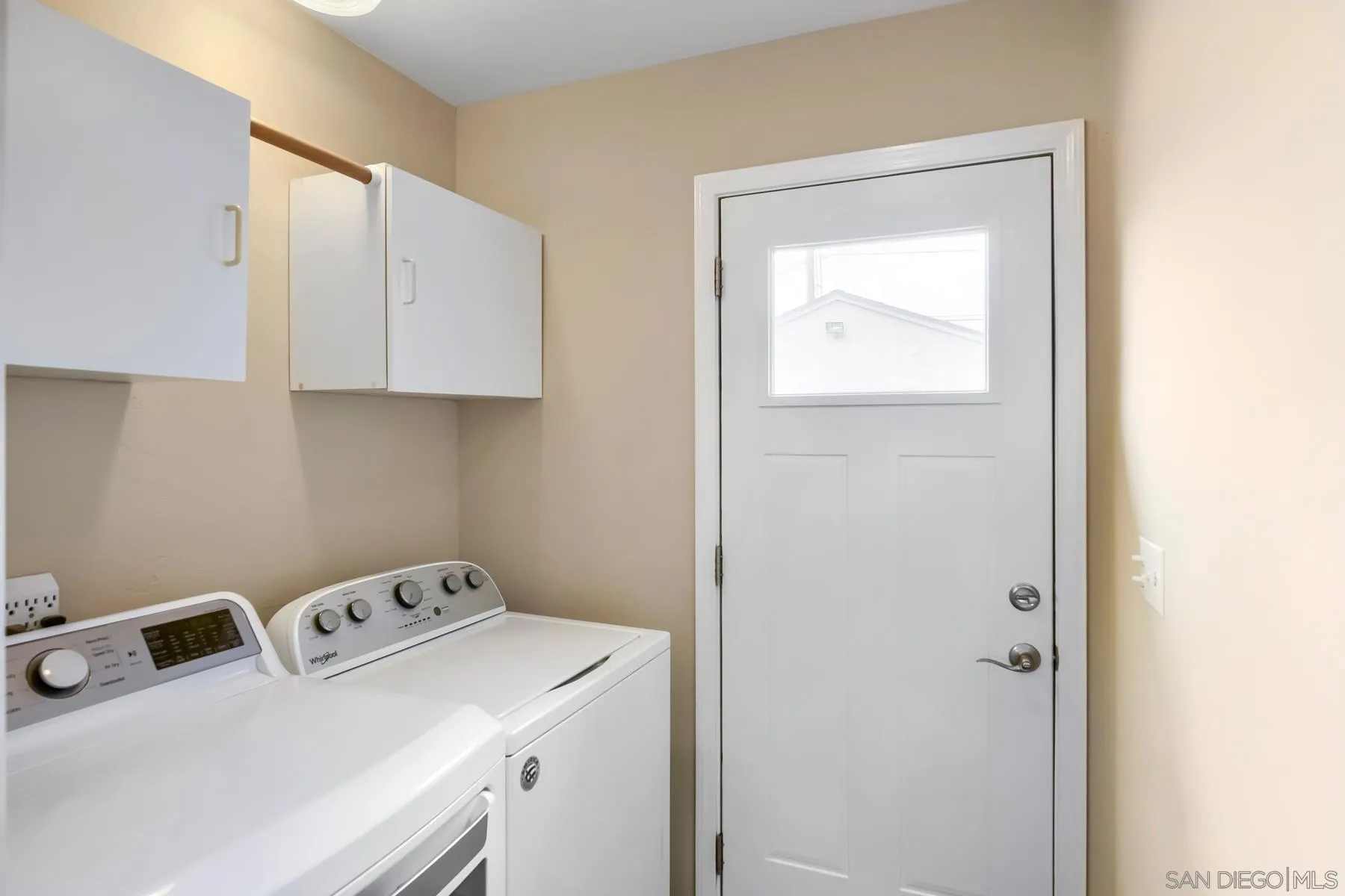 https://cdn.realtyfeed.com/cdn/127/260013001/2c8dd4648b711c0c39beb83134b5b45f.webp
