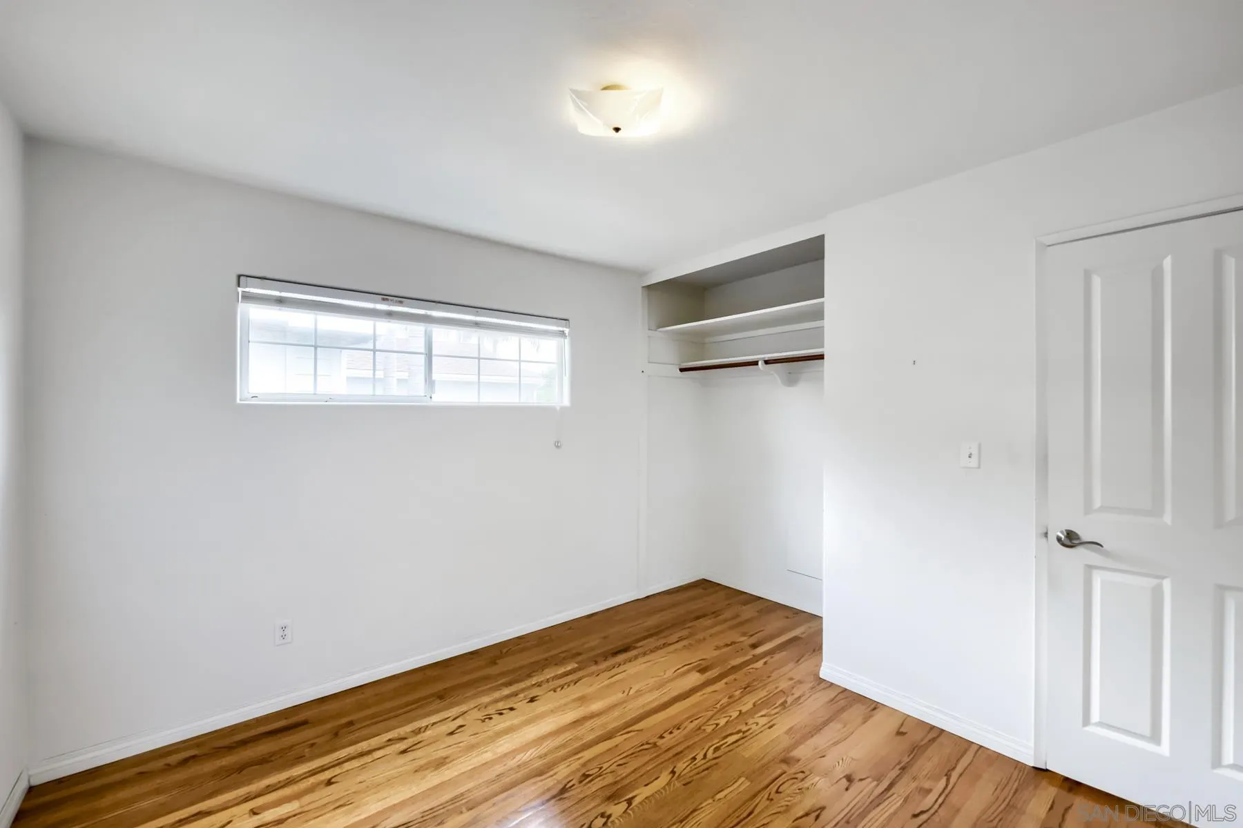 https://cdn.realtyfeed.com/cdn/127/260013001/56016825f6d303b318d7ff03f6869b09.webp