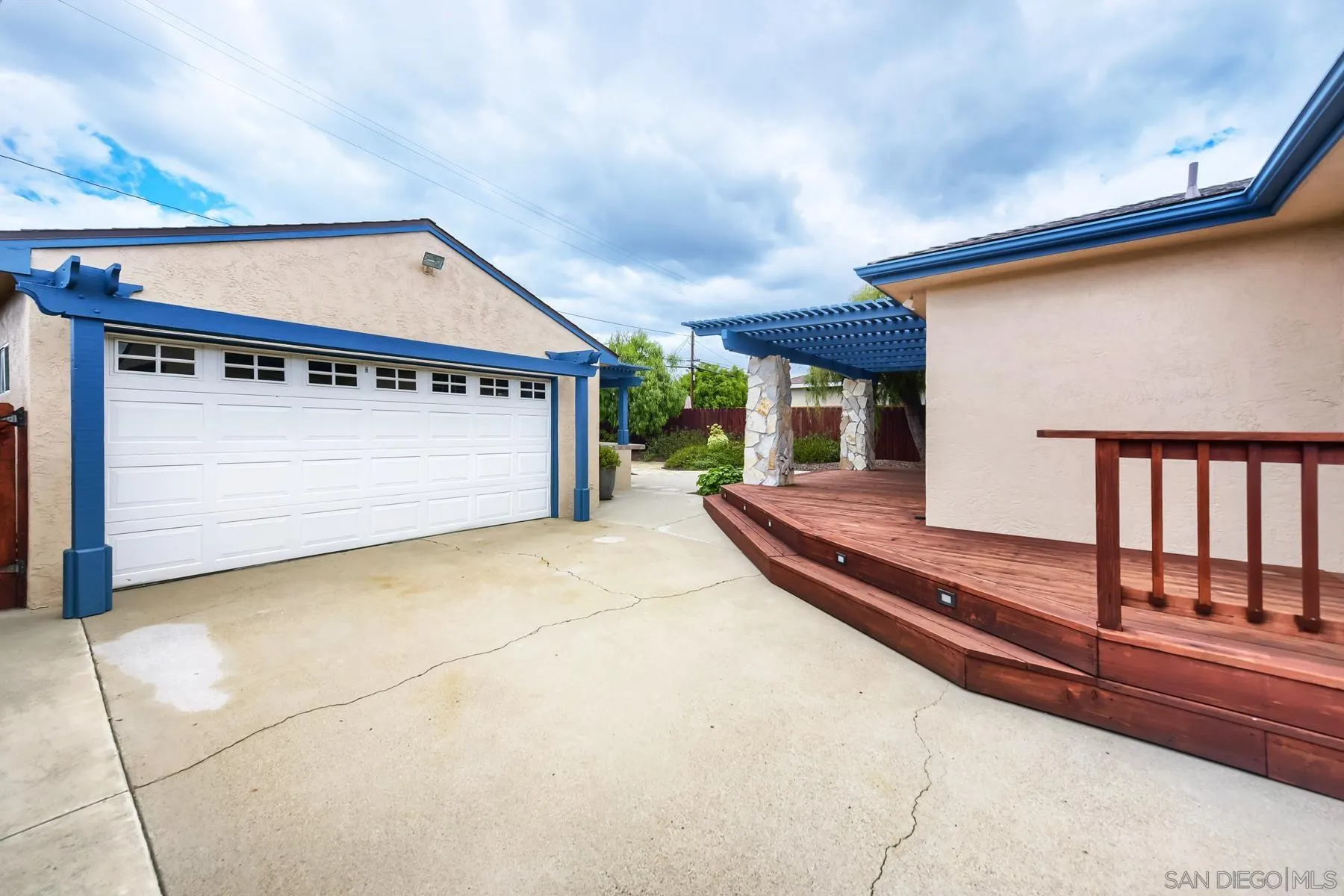 https://cdn.realtyfeed.com/cdn/127/260013001/e675ad0defaaca62d636c25d47877afd.webp