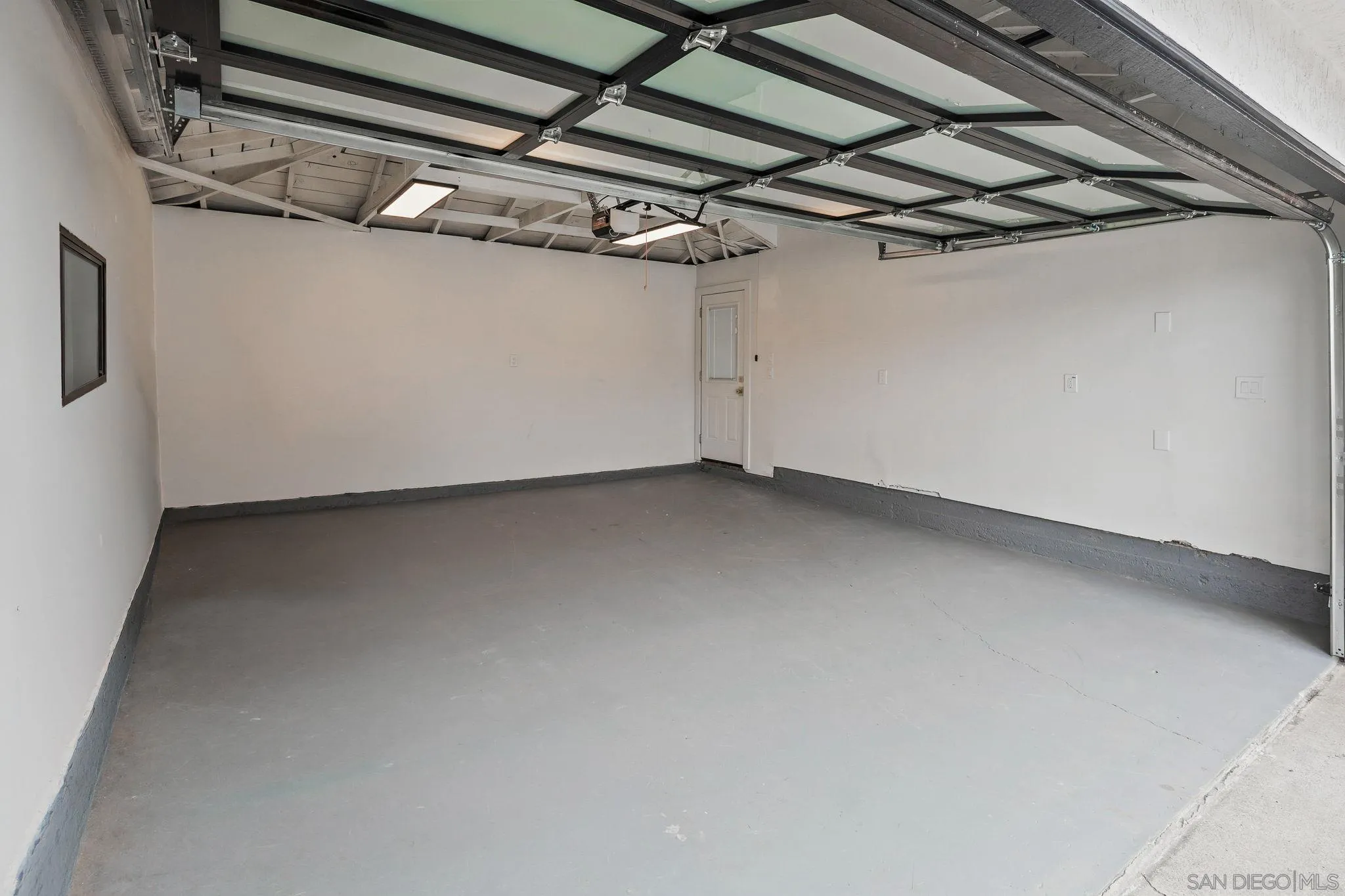 https://cdn.realtyfeed.com/cdn/127/260013002/273f6196a29cdbb2dde4ab328a828b06.webp