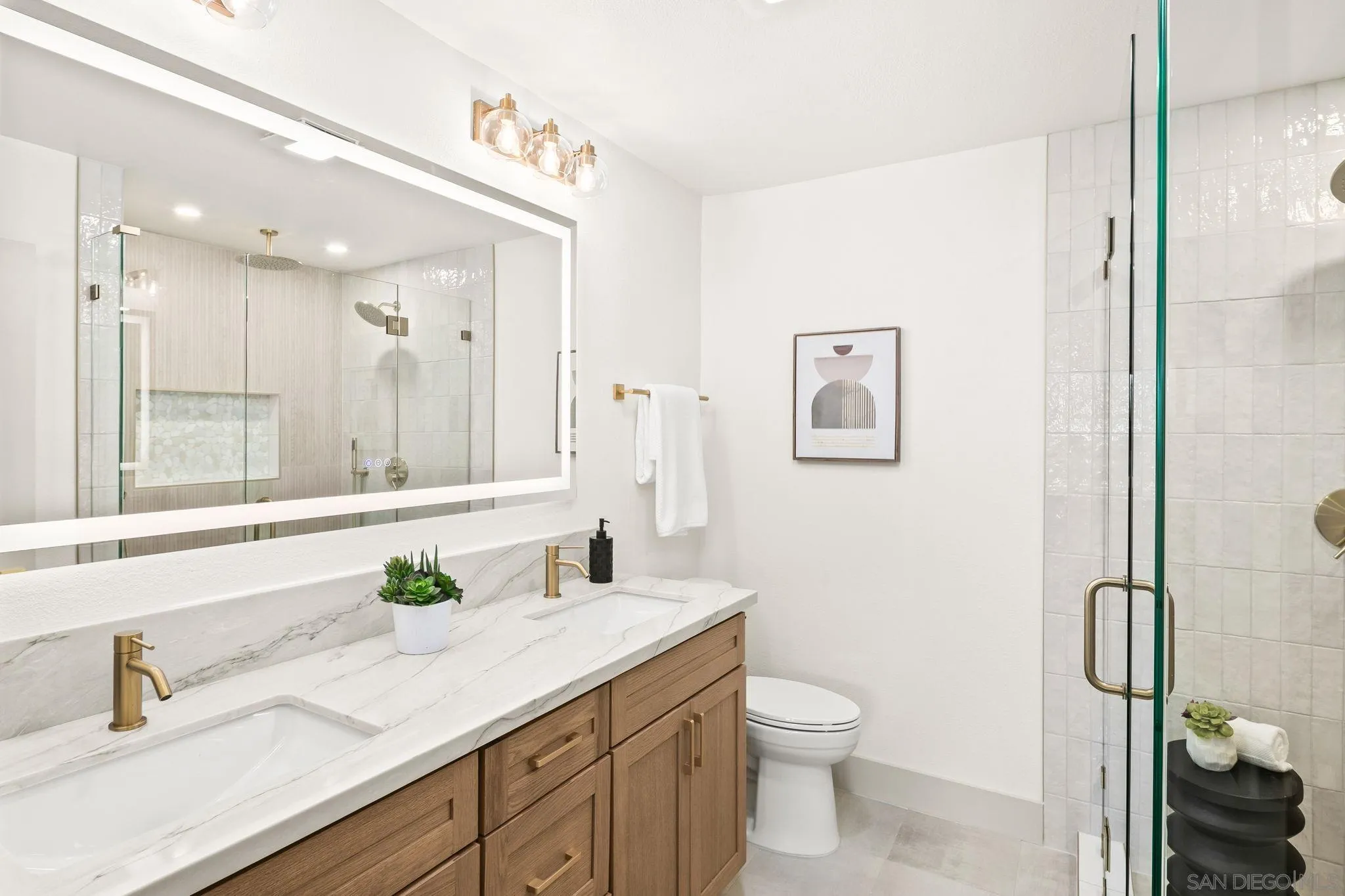https://cdn.realtyfeed.com/cdn/127/260013002/8100567248f2a6b97b1275718c72ea05.webp