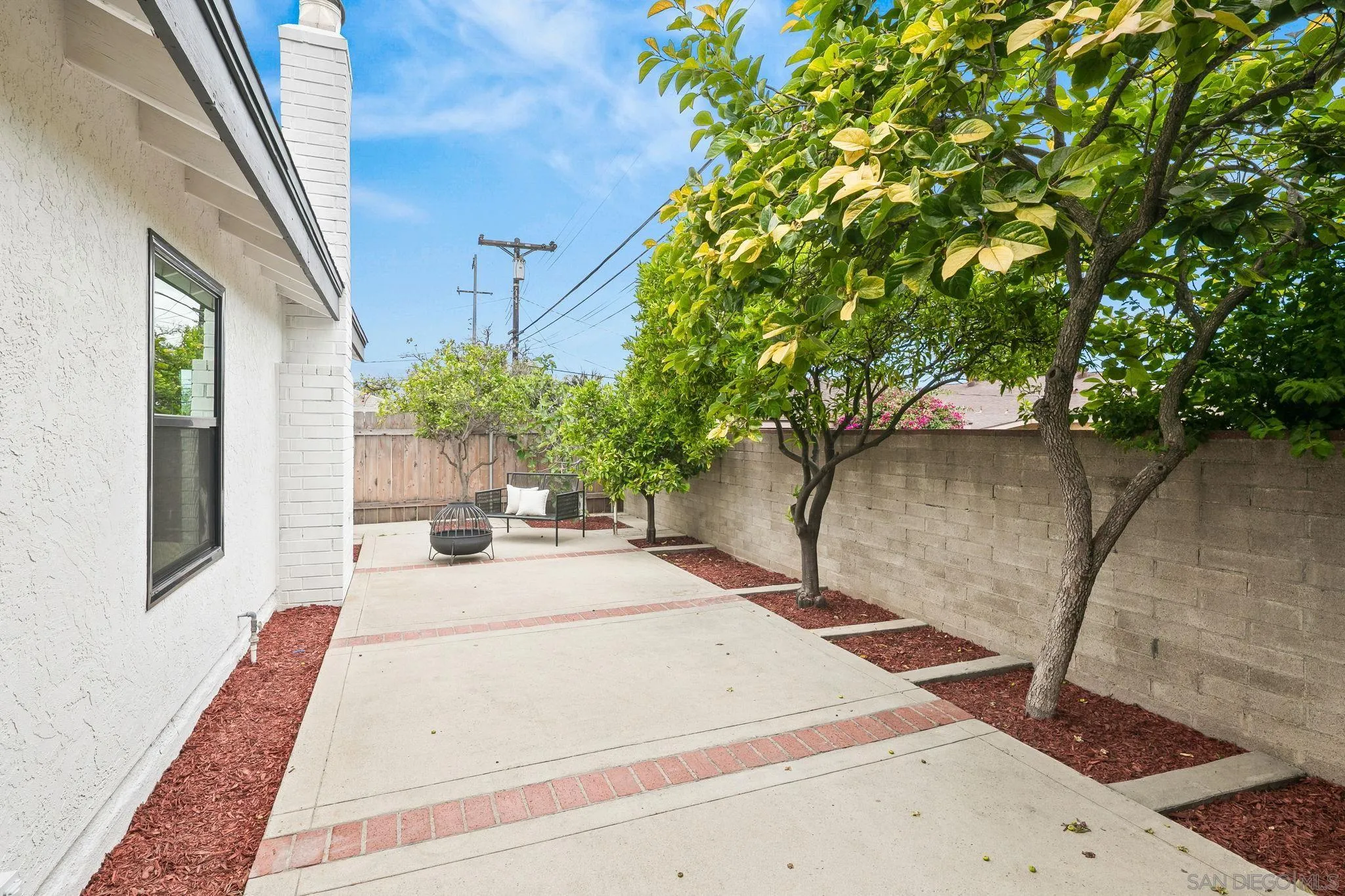 https://cdn.realtyfeed.com/cdn/127/260013002/c81fb0de2f9d46584877d8eec7a82ac3.webp