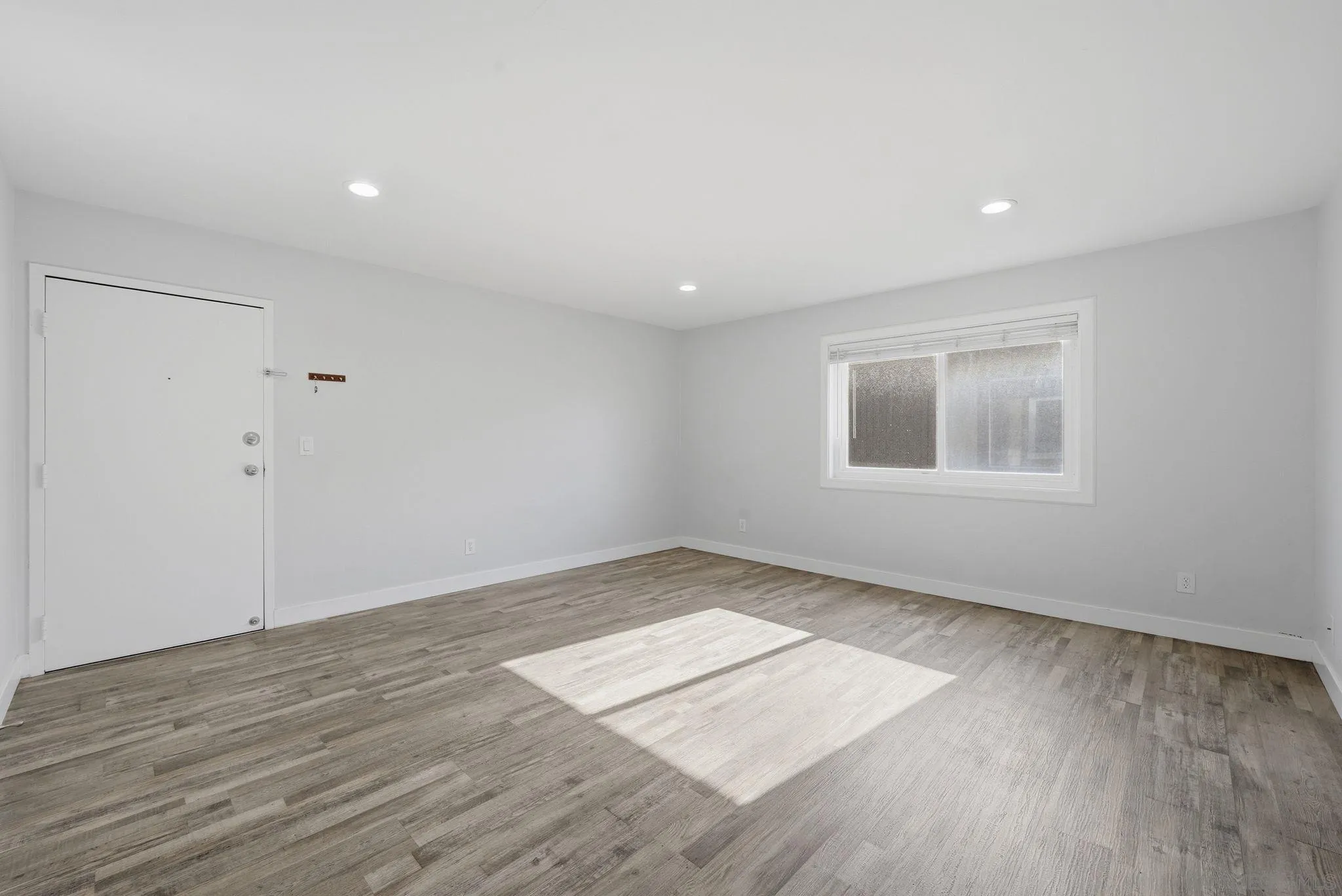 https://cdn.realtyfeed.com/cdn/127/260013003/9d16f9f5219291475a18c1f77f37cb16.webp