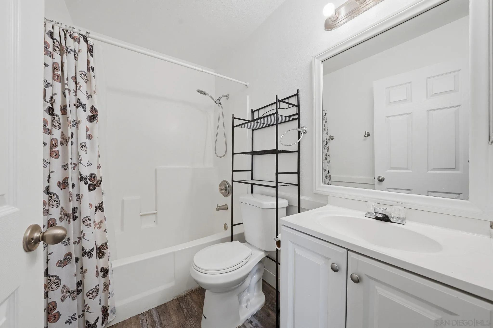 https://cdn.realtyfeed.com/cdn/127/260013003/b19a2efeabfe6e0399e492bcdd8f9d31.webp