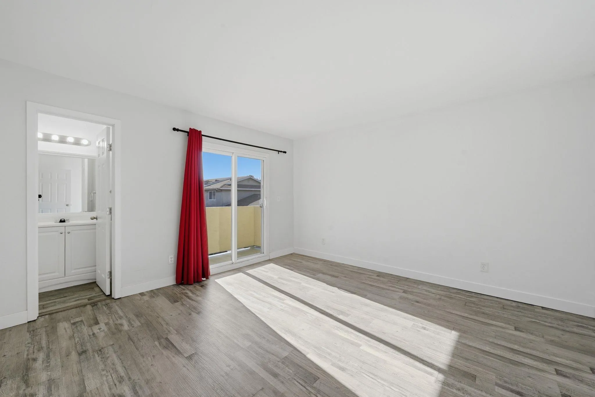https://cdn.realtyfeed.com/cdn/127/260013003/d721edefbcfc36ae94cc7907c25c3f56.webp