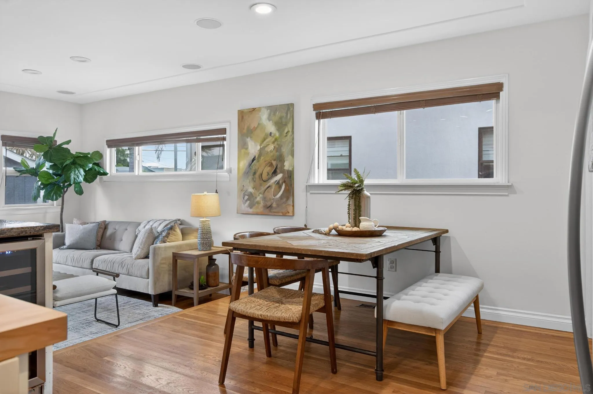 https://cdn.realtyfeed.com/cdn/127/260013010/07be0cf5513dd39b42756ffda90f1ed8.webp