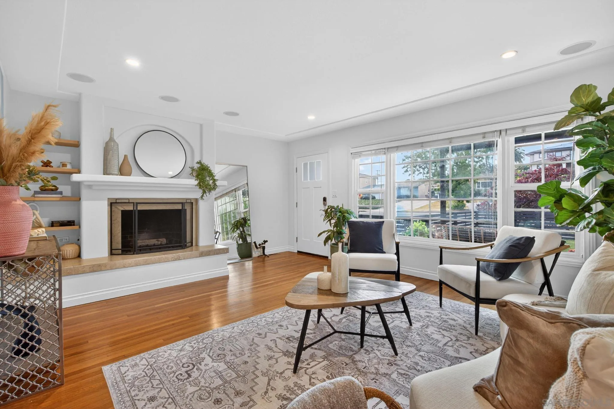 https://cdn.realtyfeed.com/cdn/127/260013010/0ace59067413a04589fc9bfd1f88096d.webp