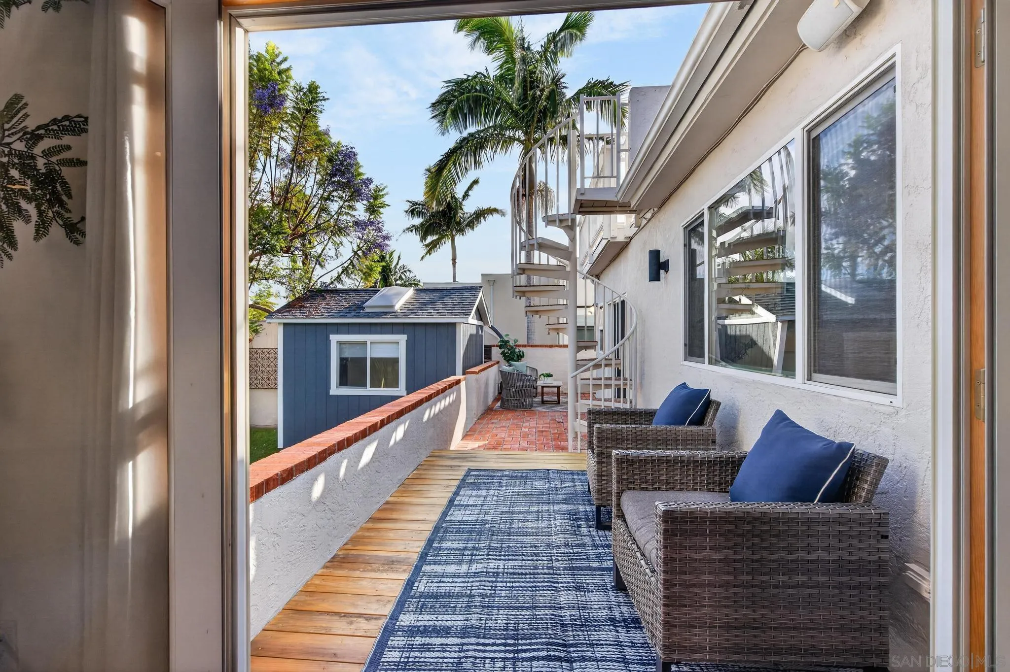 https://cdn.realtyfeed.com/cdn/127/260013010/cf8d67364d3e8571f53f3640adcefa67.webp