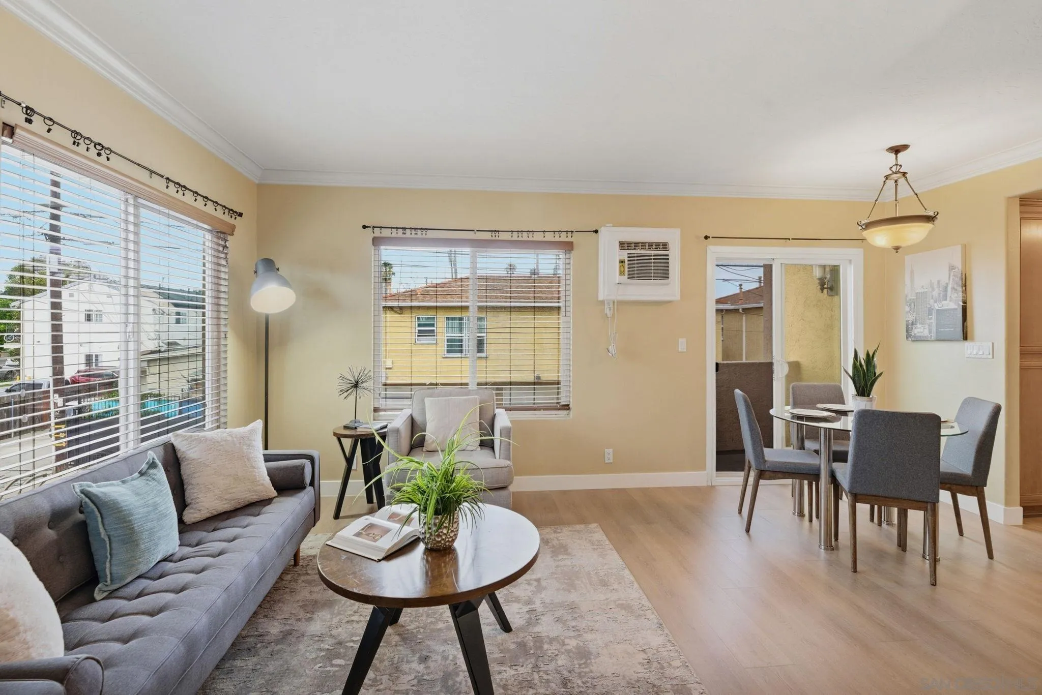 https://cdn.realtyfeed.com/cdn/127/260013011/51bf37d77d42d4296b50877b930875ee.webp