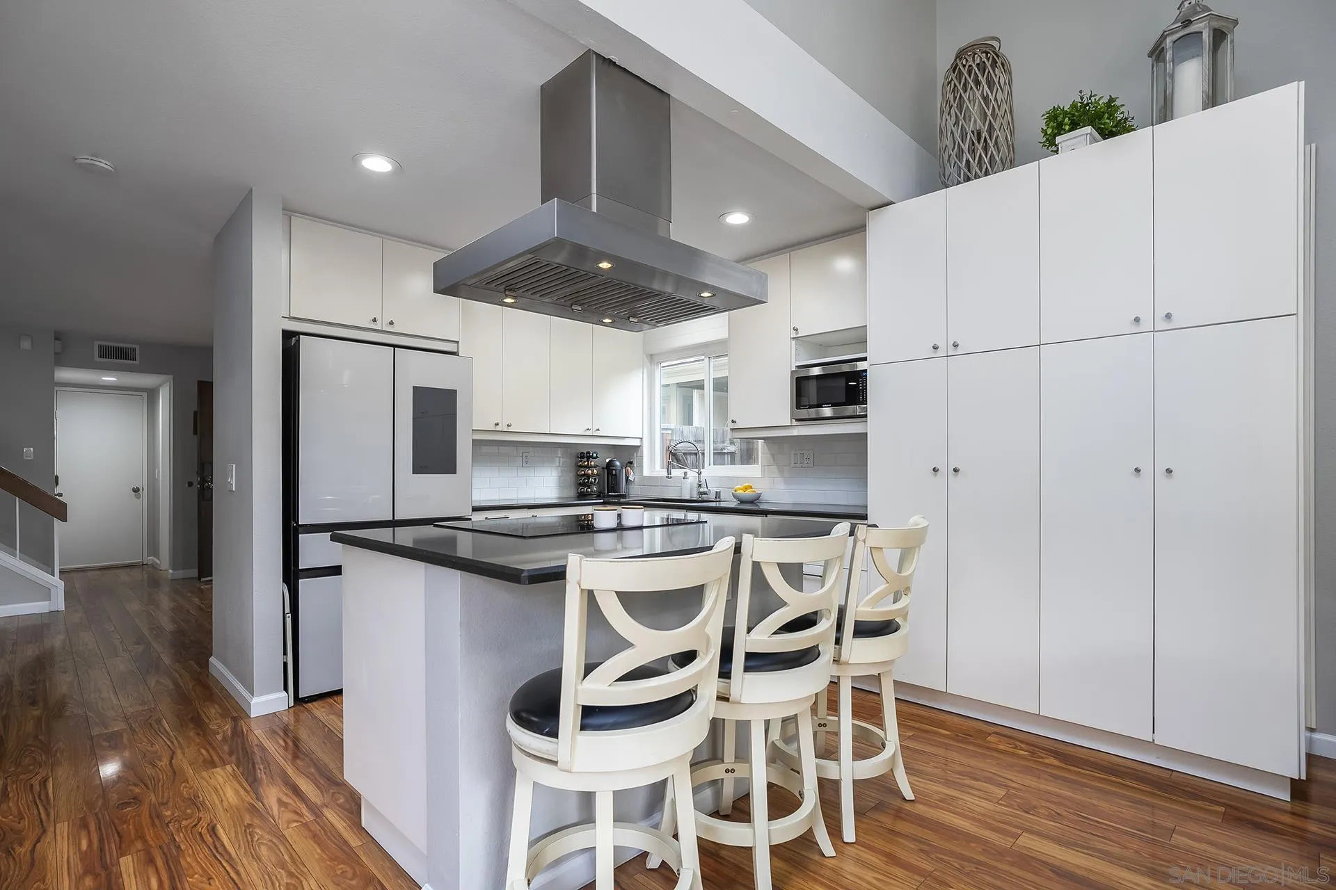 Photo #3: 260013014 Listing: Photo #3