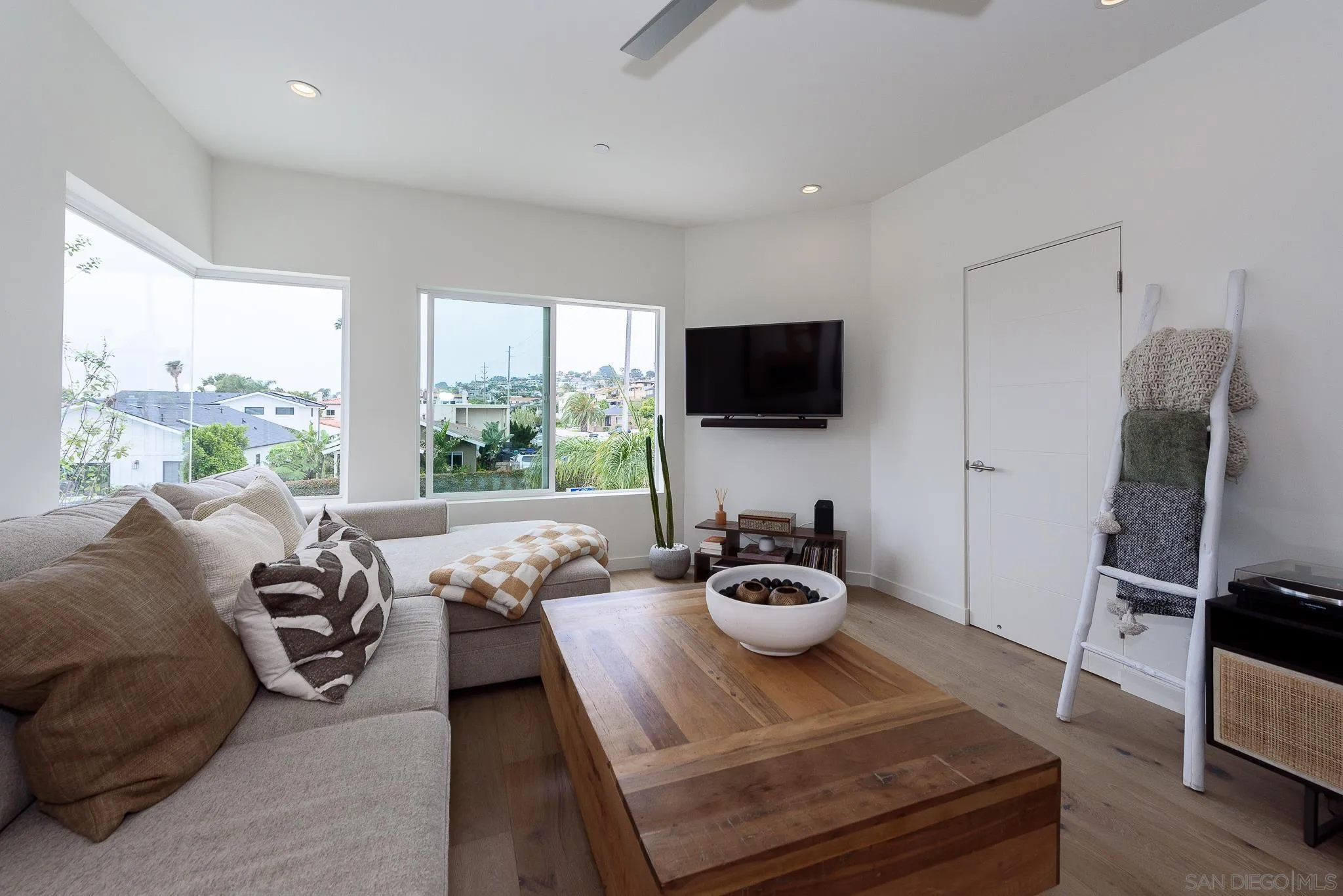 Photo #10: 260013015 Listing: Photo #10