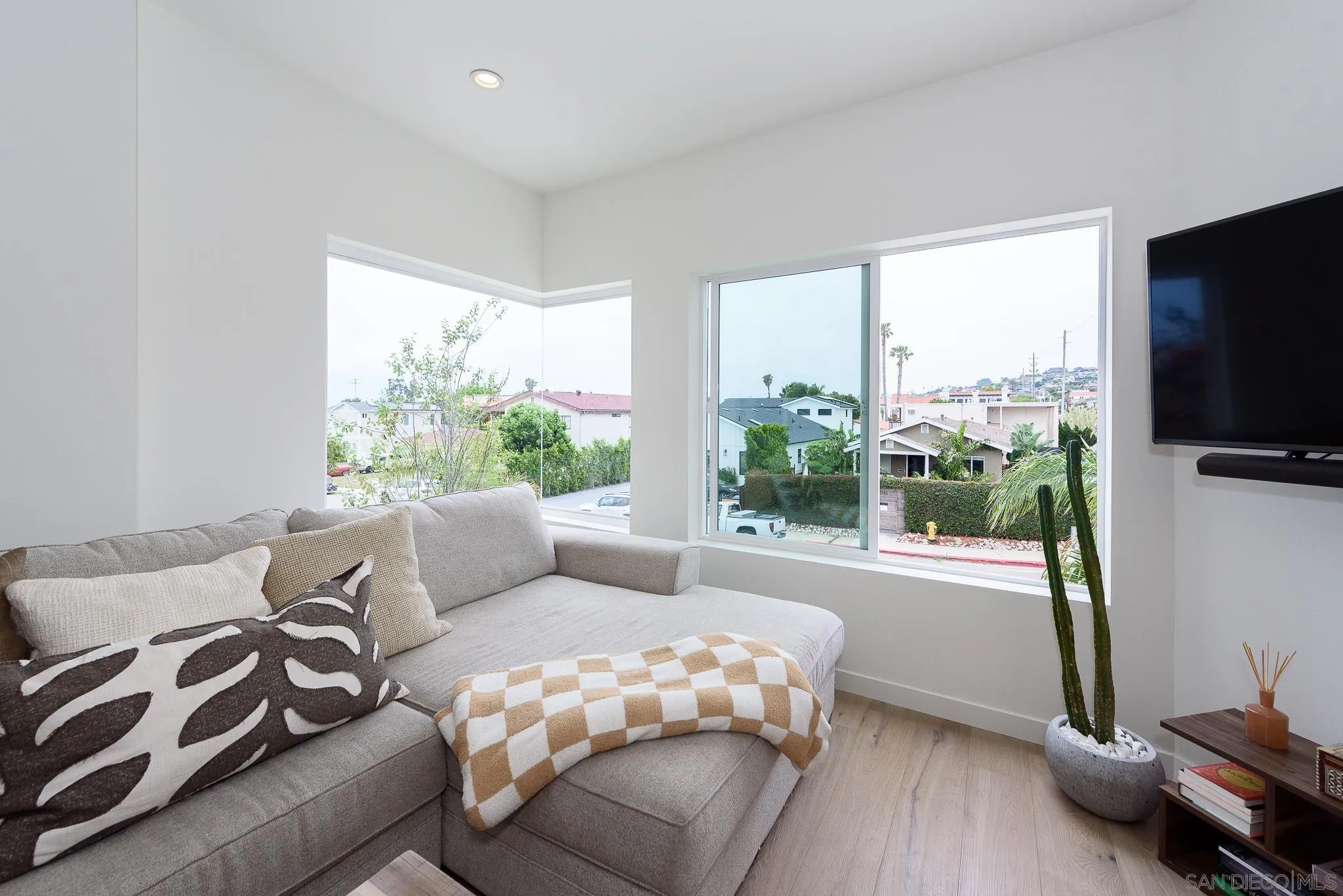 Photo #9: 260013015 Listing: Photo #9