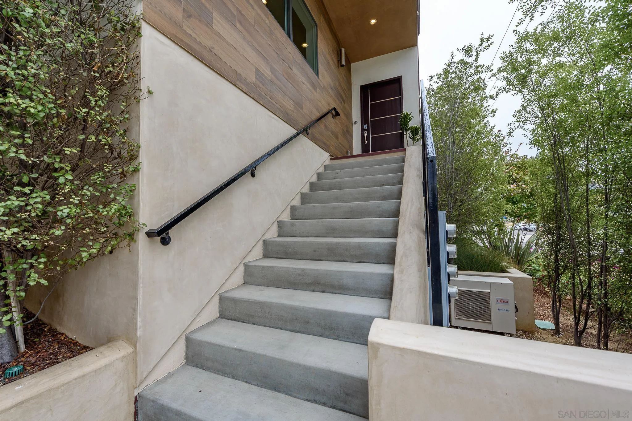 Photo #6: 260013015 Listing: Photo #6