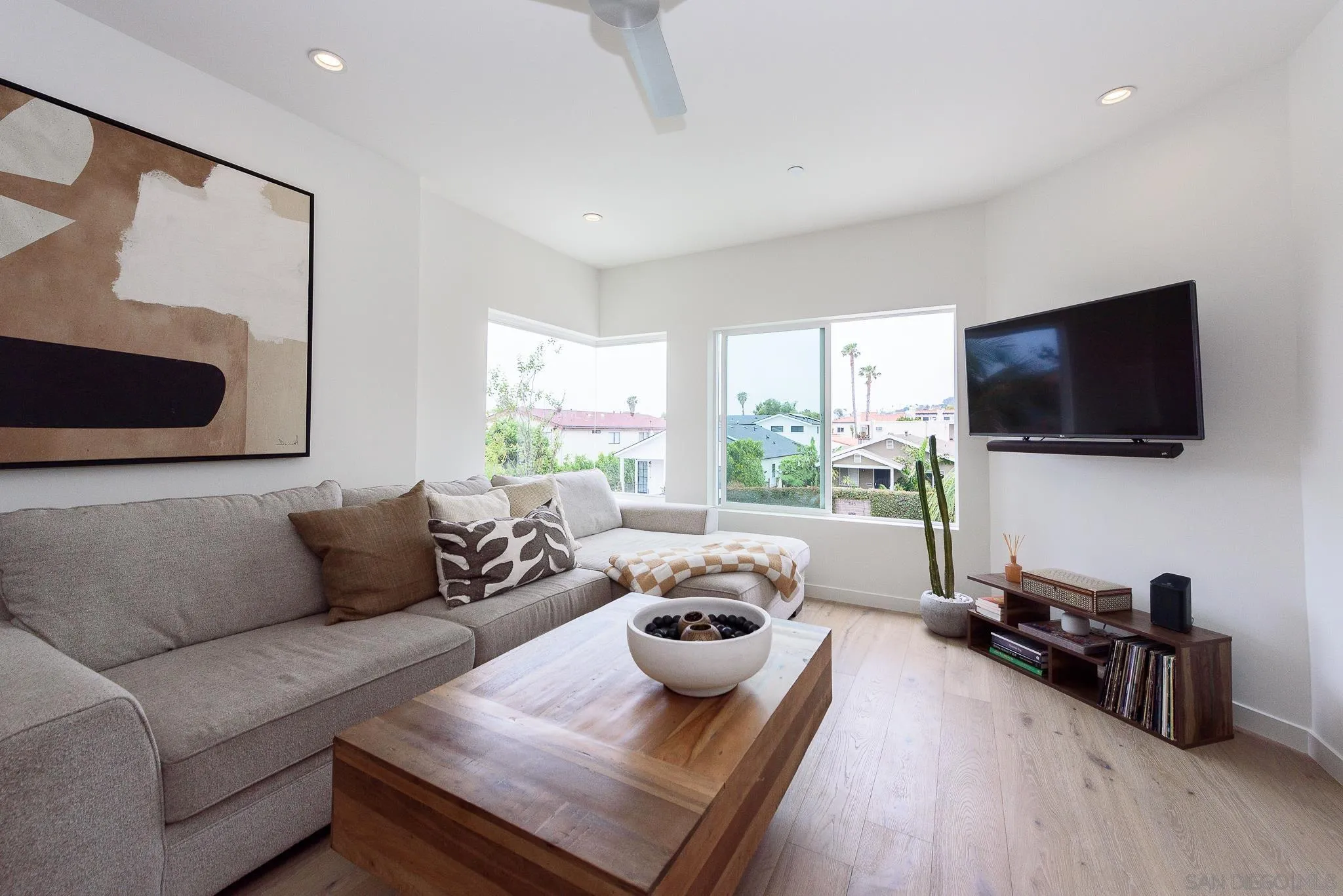 Photo #8: 260013015 Listing: Photo #8