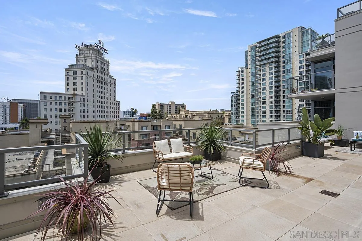 https://cdn.realtyfeed.com/cdn/127/260013020/49b32eed6cc0d01511a1bd45f7d40c0f.webp