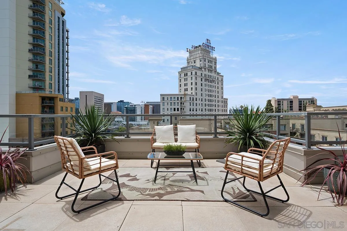 https://cdn.realtyfeed.com/cdn/127/260013020/4f1a33f8249244a97b0a89e2740b6337.webp