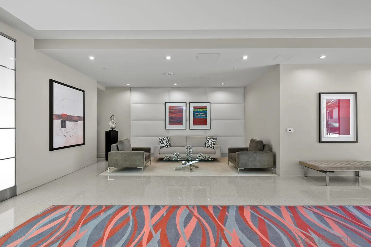 https://cdn.realtyfeed.com/cdn/127/260013020/de084f469fb9bd097580d965b65b8c8f.webp
