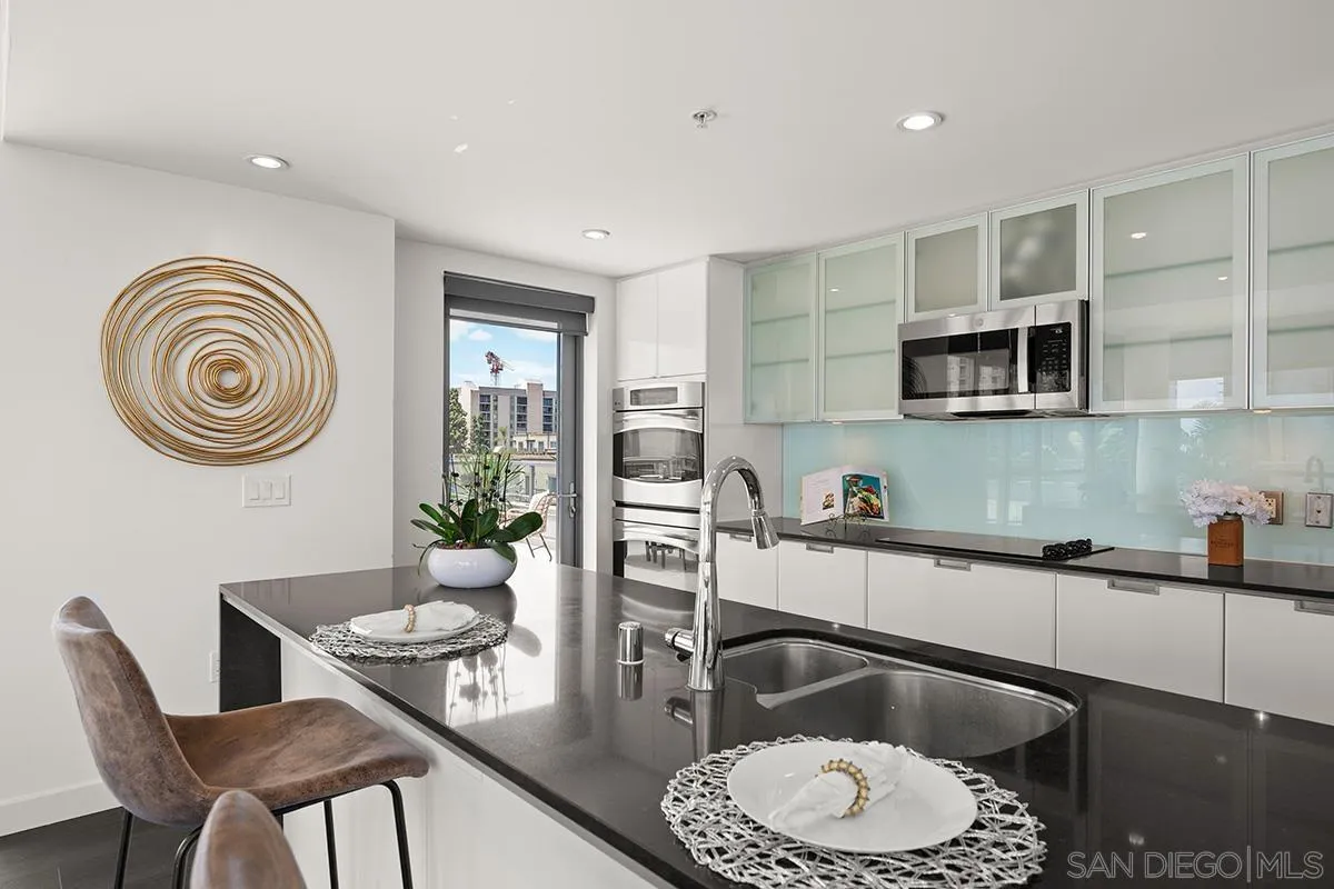 https://cdn.realtyfeed.com/cdn/127/260013020/e5ce214ee19d37a6cfbde0f9be84e497.webp