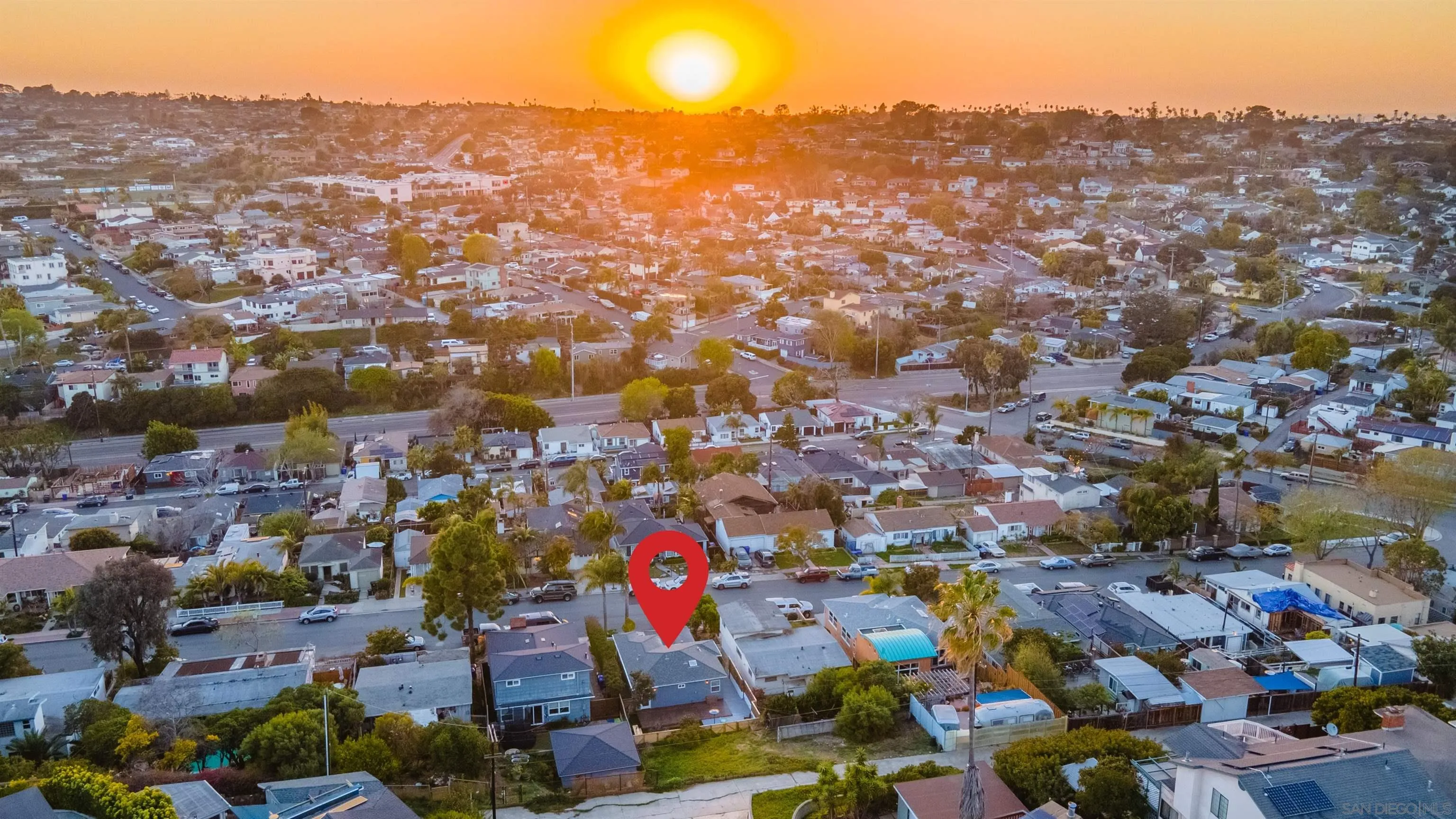 https://cdn.realtyfeed.com/cdn/127/260013032/1fa6e890d236de85640beaa143ba8bd3.webp