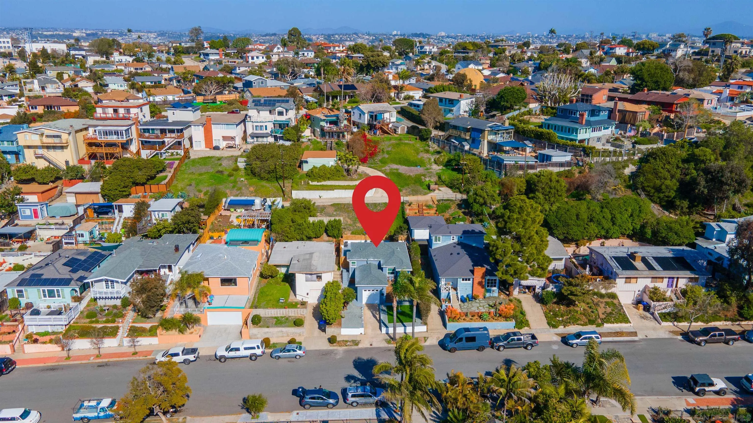 https://cdn.realtyfeed.com/cdn/127/260013032/31dd0b07e3fa906f44eb612fb7886e39.webp