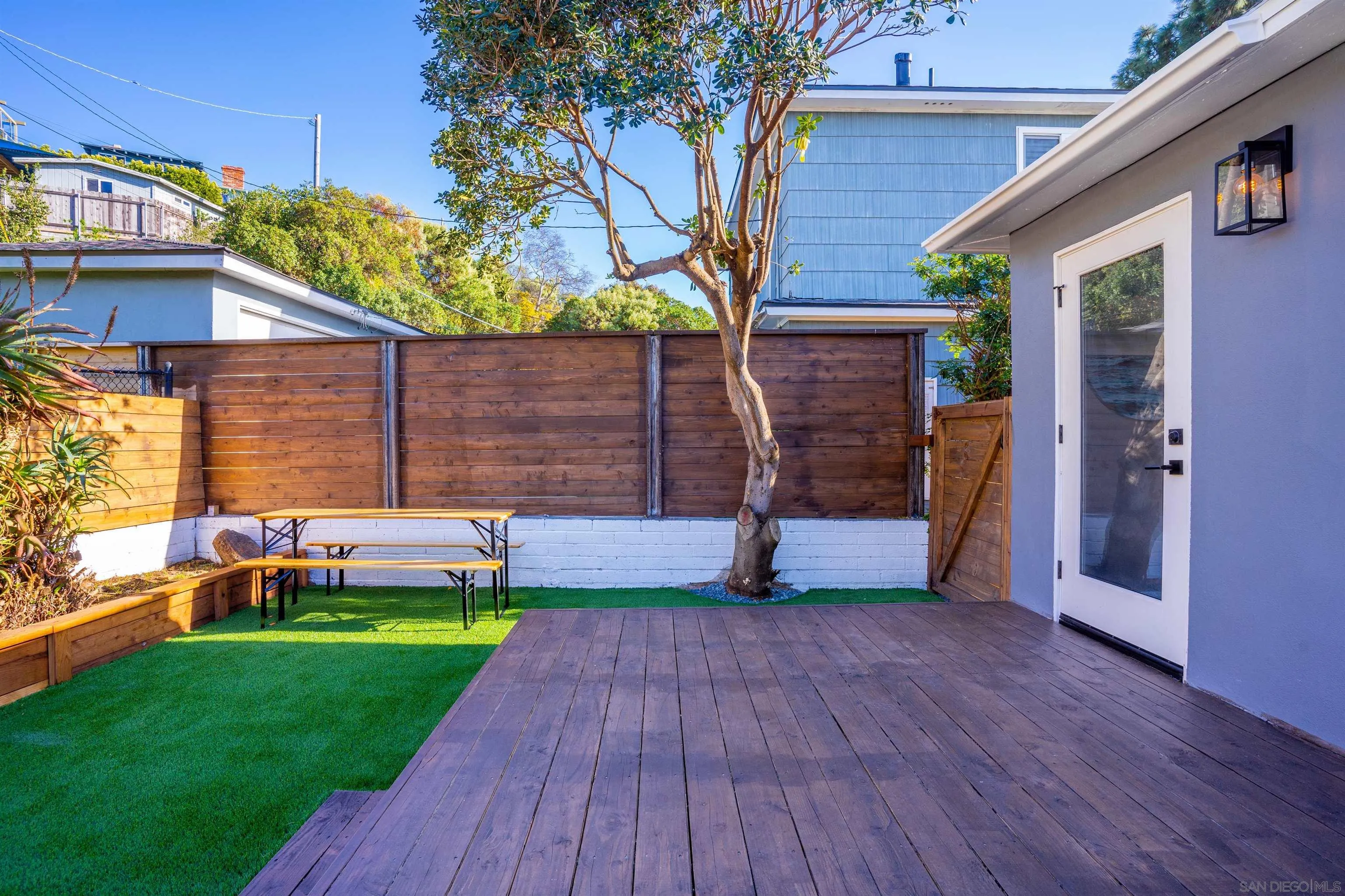 https://cdn.realtyfeed.com/cdn/127/260013032/54f6d553b4b46288f4583775d89c2b77.webp