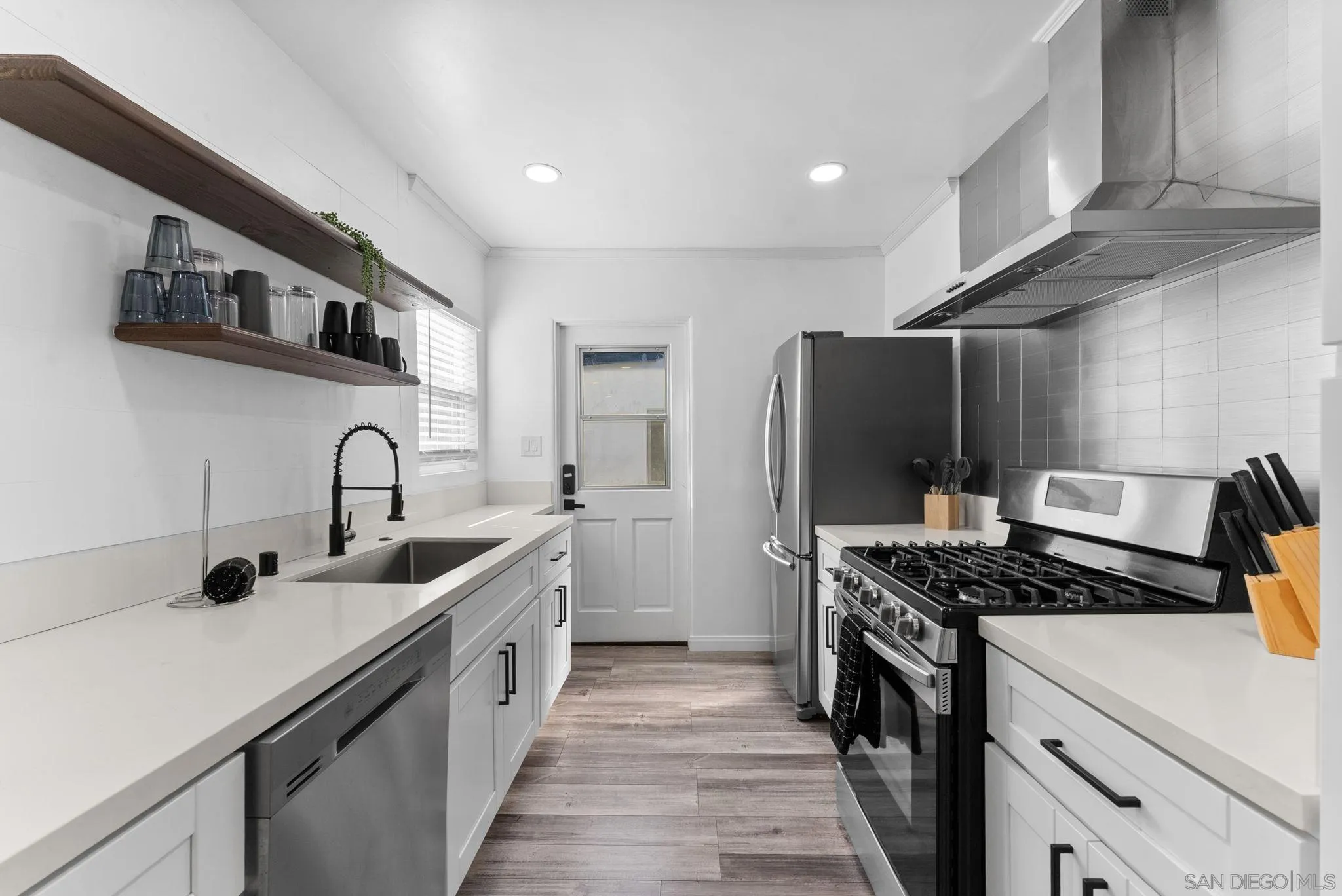 https://cdn.realtyfeed.com/cdn/127/260013032/57961a64bf4dbc570021939487a2380c.webp