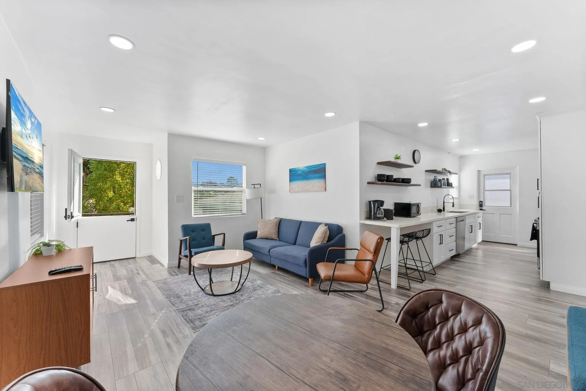 https://cdn.realtyfeed.com/cdn/127/260013032/8f8a51f066246b1ba3617cc9ff46e953.webp