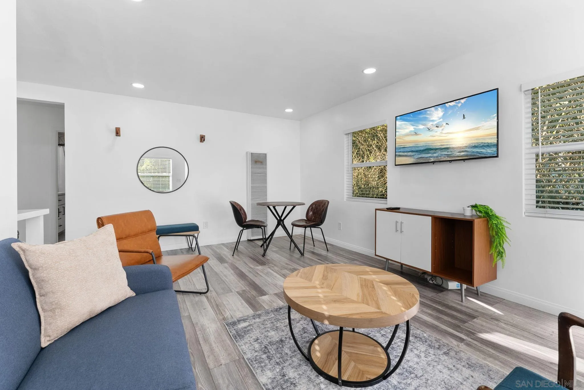 https://cdn.realtyfeed.com/cdn/127/260013032/95bb0cebd8b05f4c567a40ae2e7a2513.webp