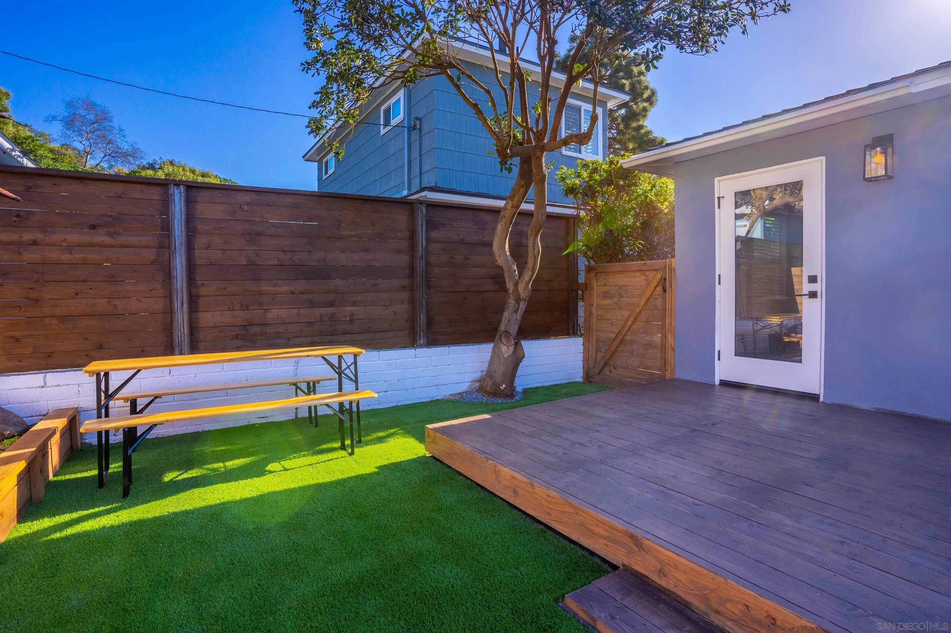 https://cdn.realtyfeed.com/cdn/127/260013032/f2721550cbedb95a0edb9a23e285793a.webp