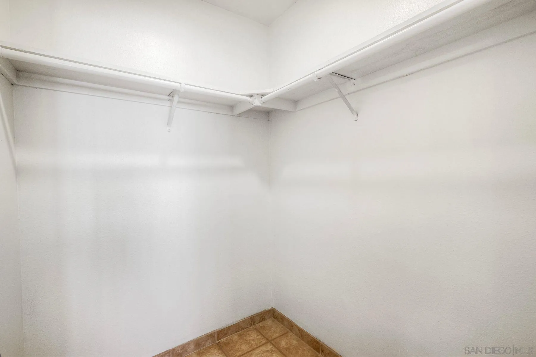 Photo #11: 260013042 Listing: Photo #11