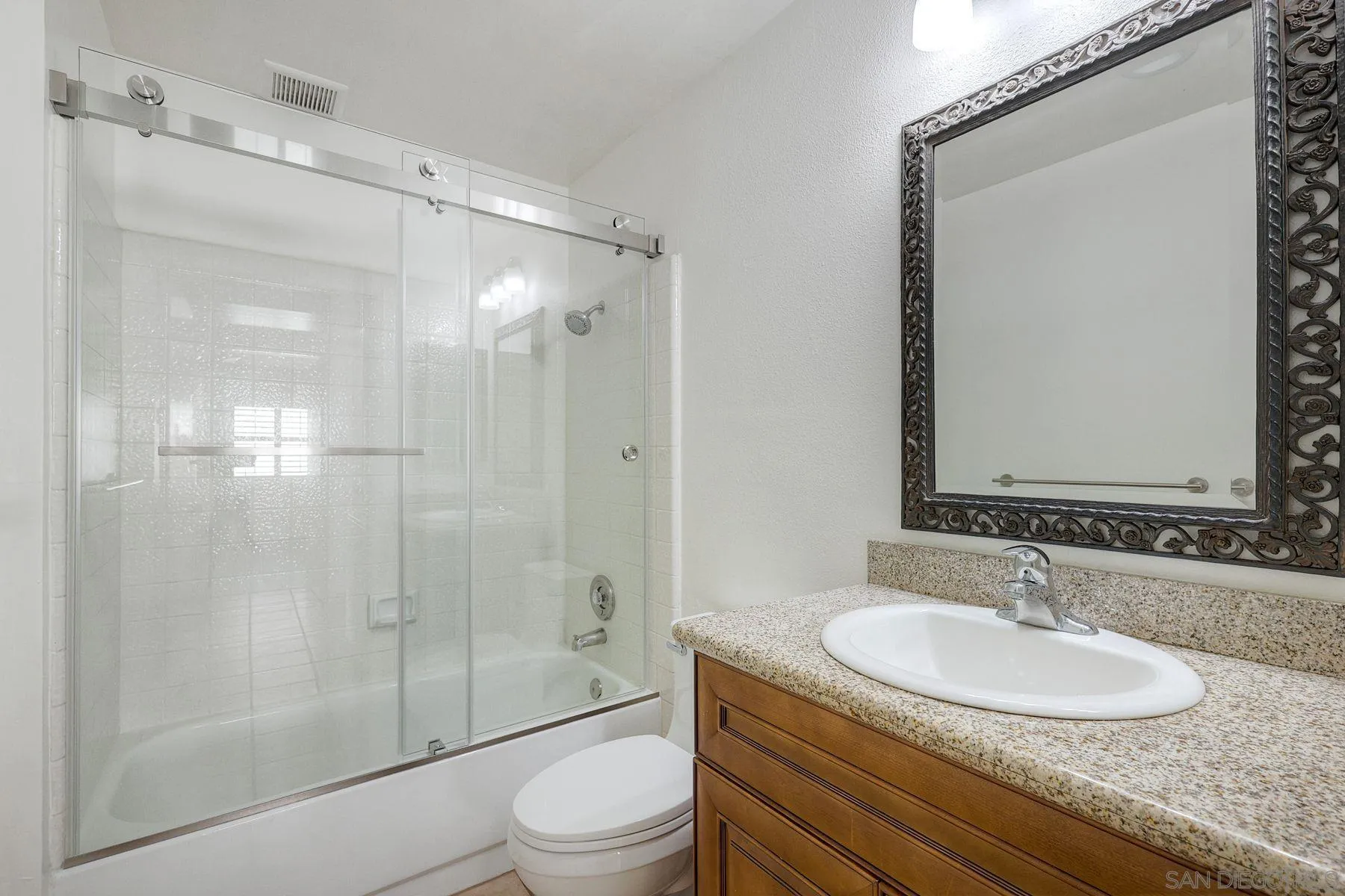 Photo #7: 260013042 Listing: Photo #7