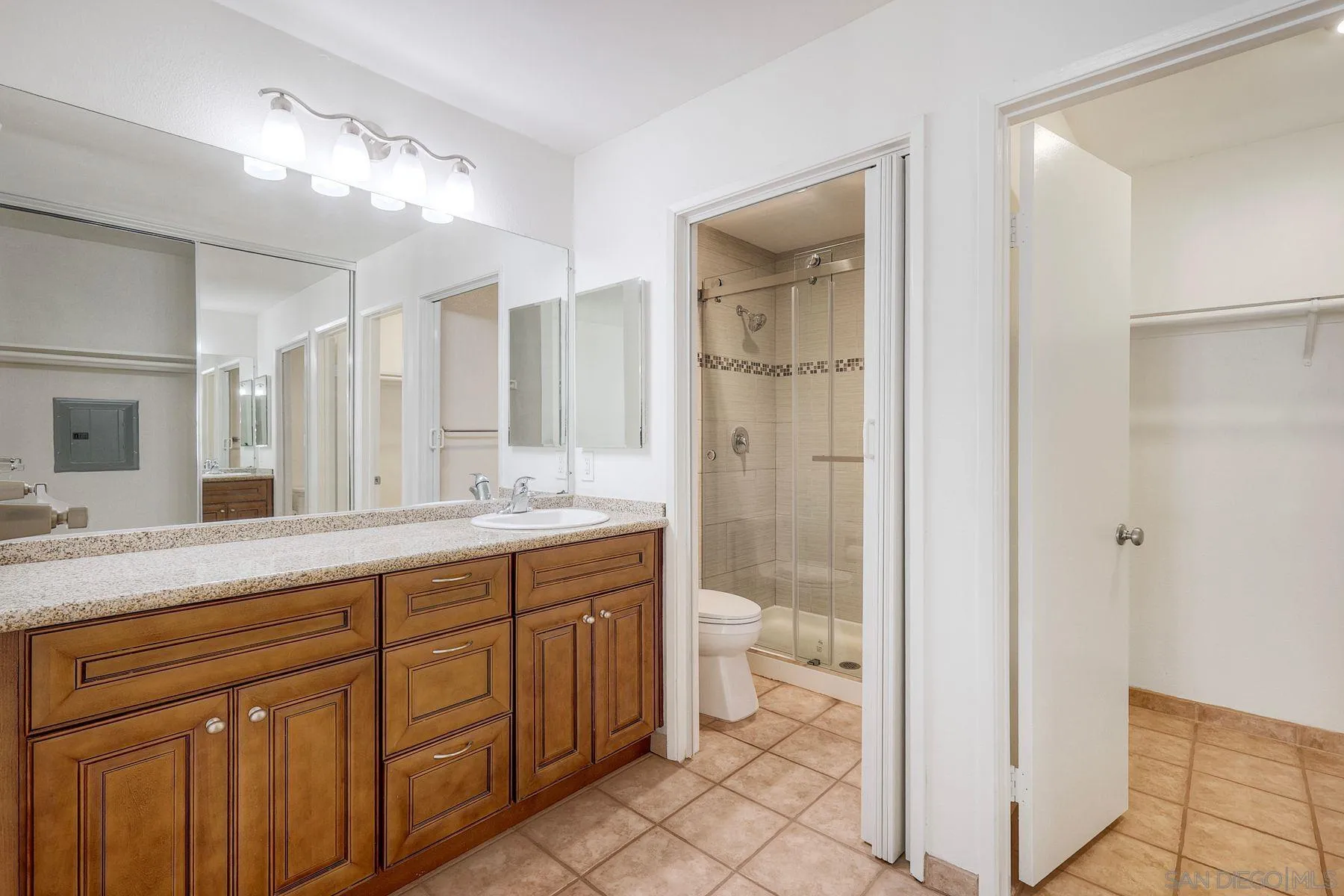 Photo #14: 260013042 Listing: Photo #14