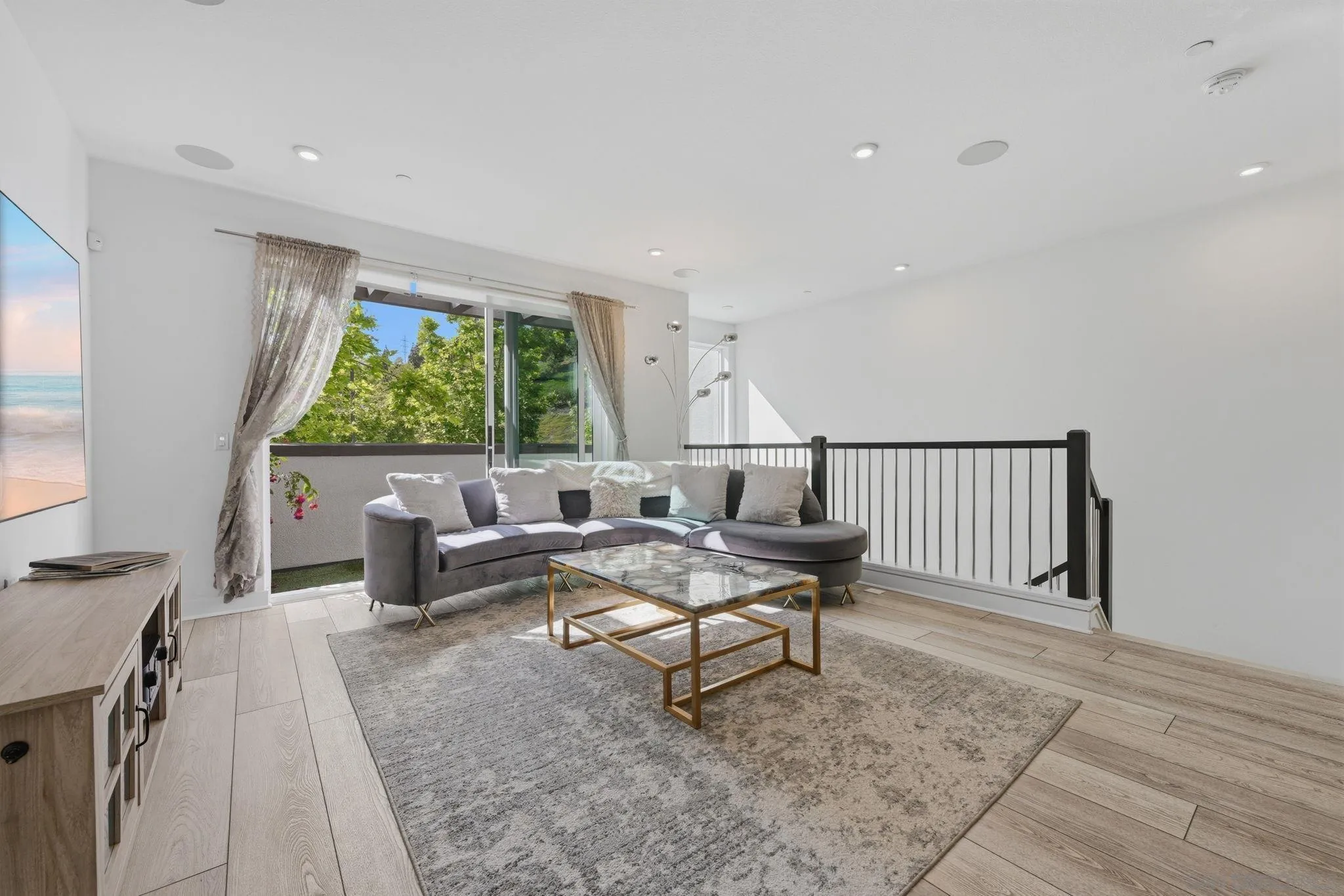 https://cdn.realtyfeed.com/cdn/127/260013044/072ee717fac9fb7351fc838a4064d689.webp