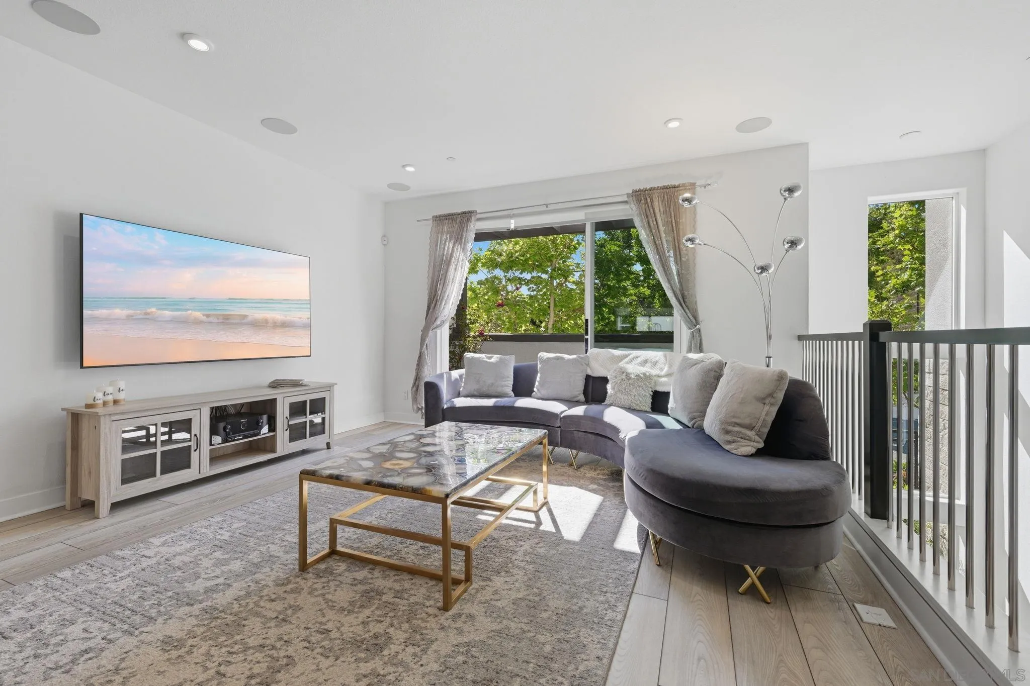 https://cdn.realtyfeed.com/cdn/127/260013044/2fd4f8aa5adcce2236f94abd98d97fbd.webp