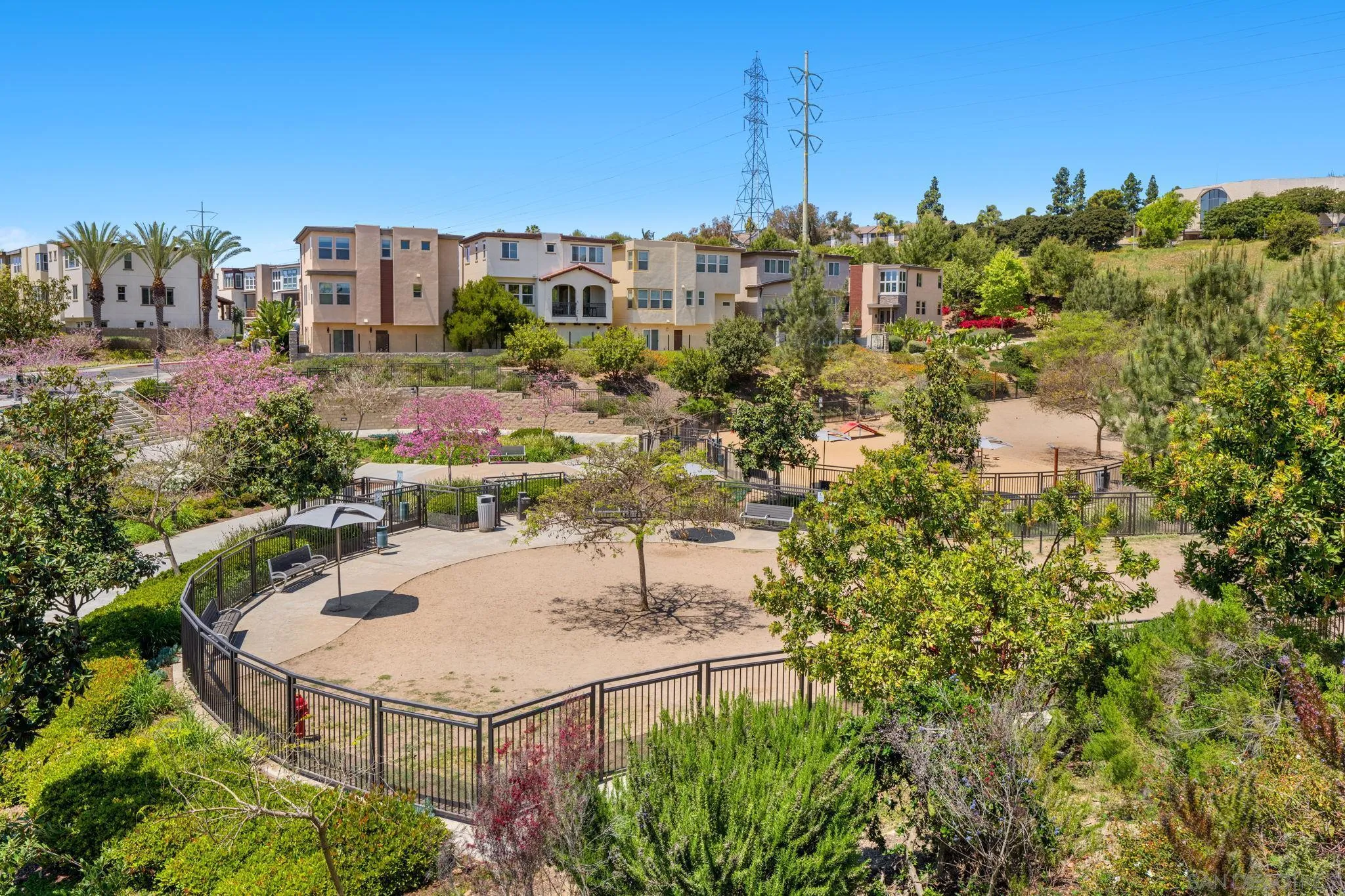 https://cdn.realtyfeed.com/cdn/127/260013044/ae8c88151389d33da4f0ac47daa4a538.webp
