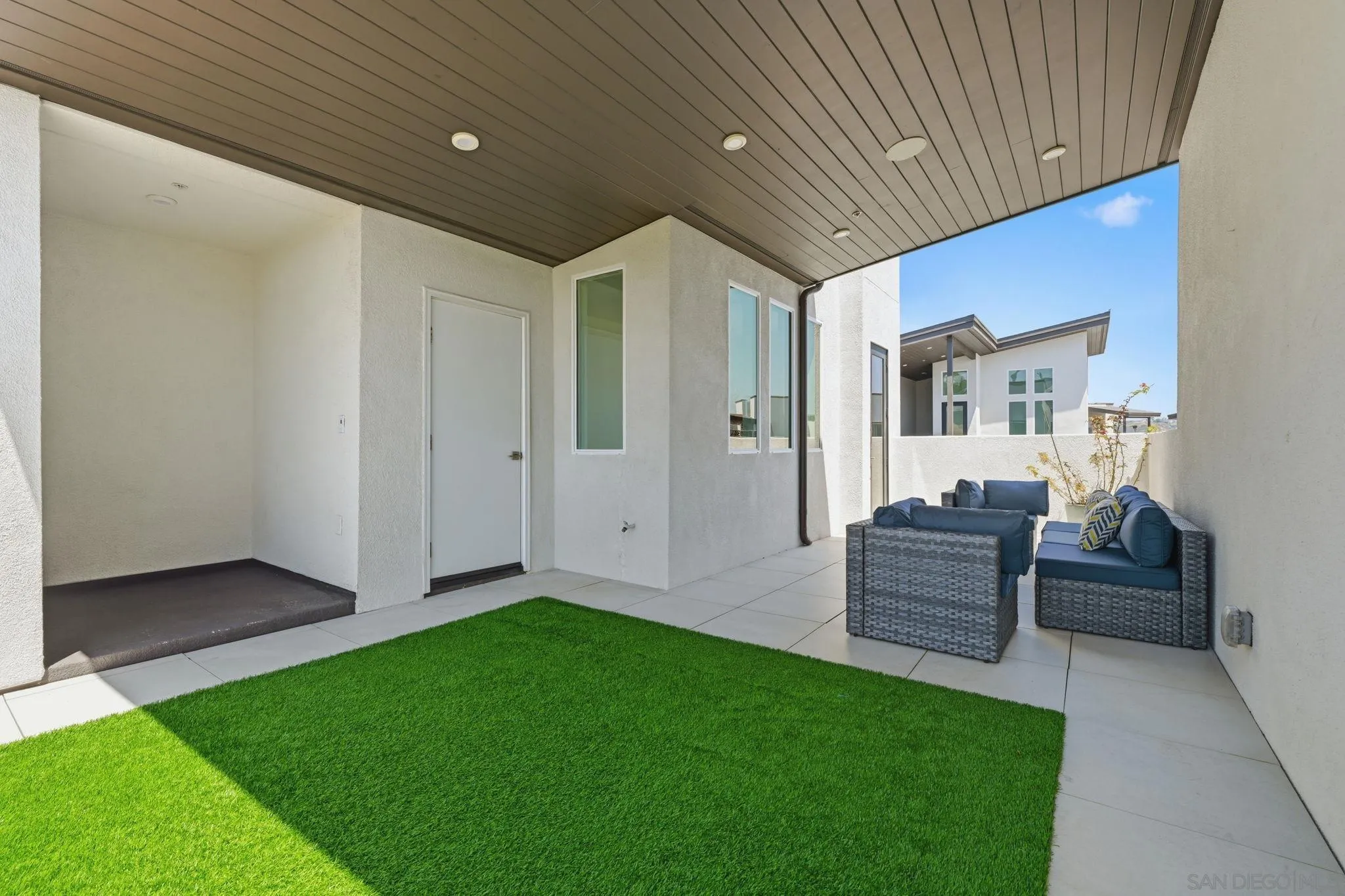 https://cdn.realtyfeed.com/cdn/127/260013044/bd26dea670a6aa40c837abb03ddb29c7.webp