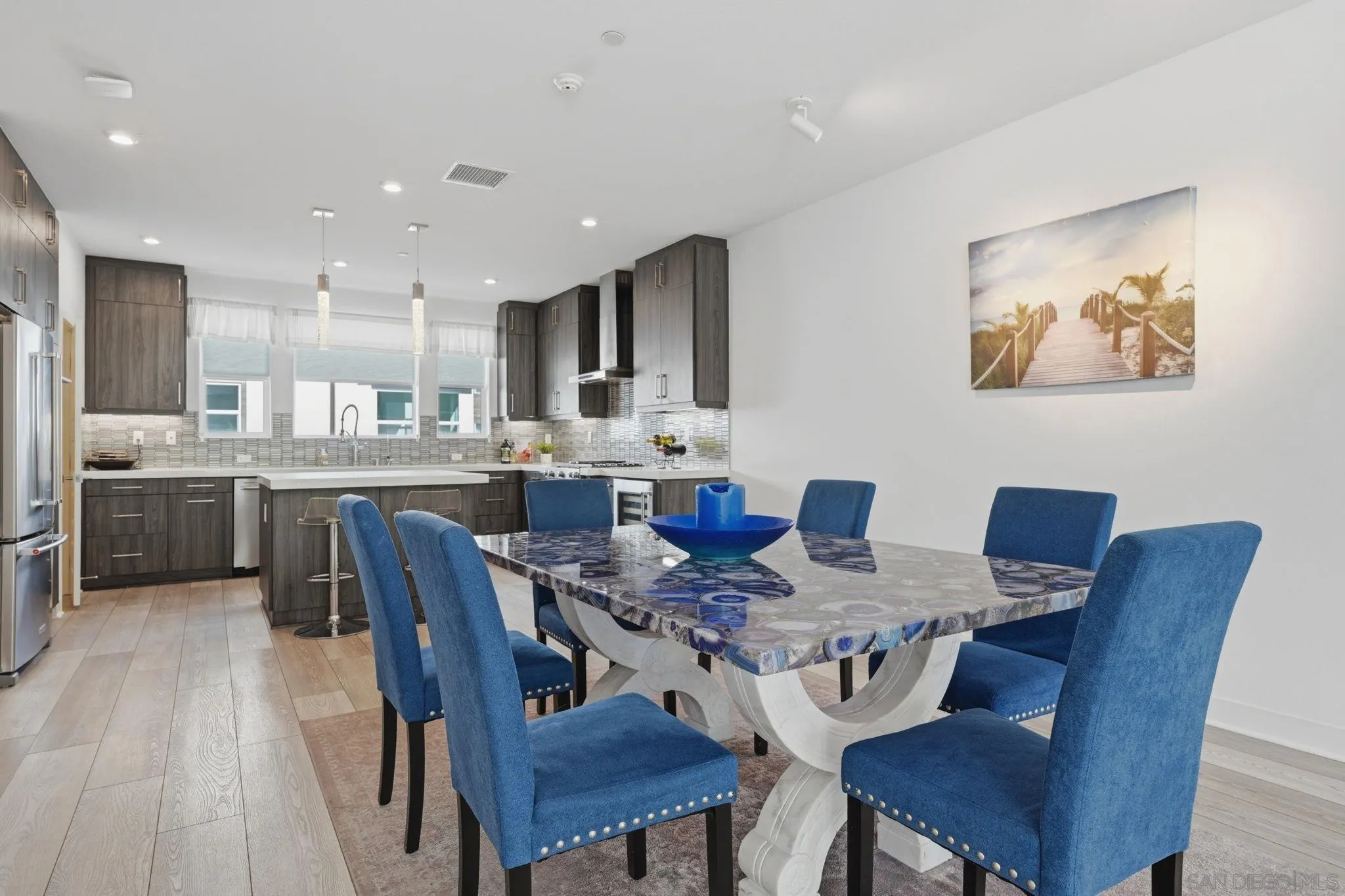 https://cdn.realtyfeed.com/cdn/127/260013044/d6d8cb3ad885af9f32de5d4681f61c0f.webp