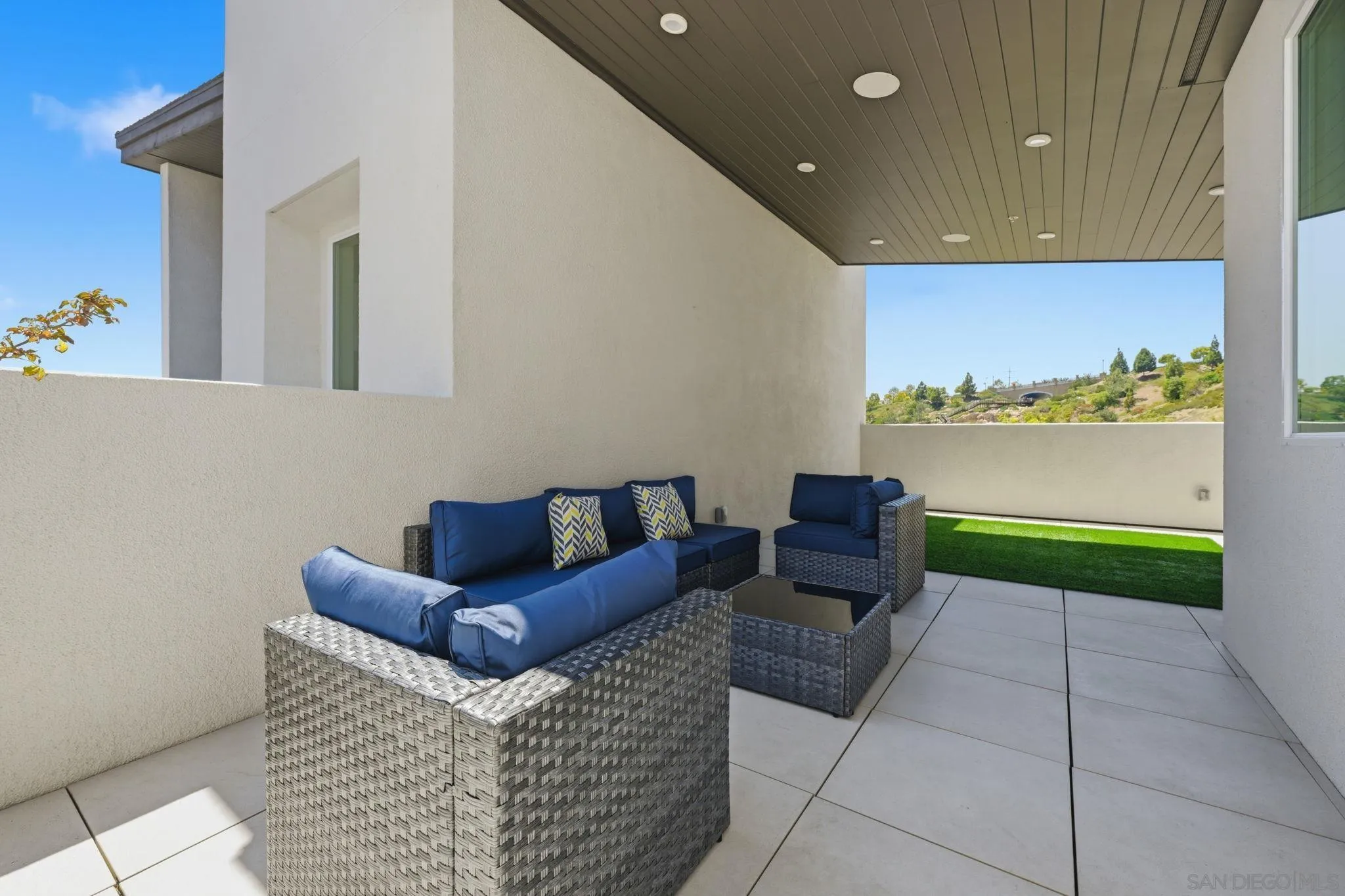 https://cdn.realtyfeed.com/cdn/127/260013044/e3b84ed9fefdf24e3ee8670339453747.webp