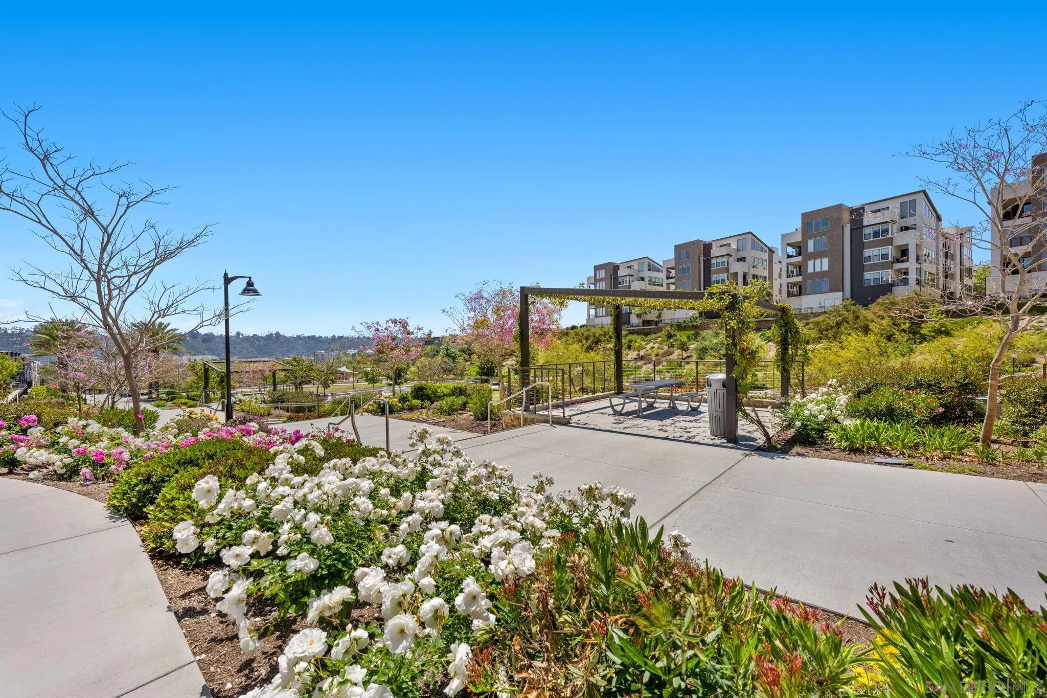 https://cdn.realtyfeed.com/cdn/127/260013044/f20f021c35ea618e02c6f7a5553e317c.webp
