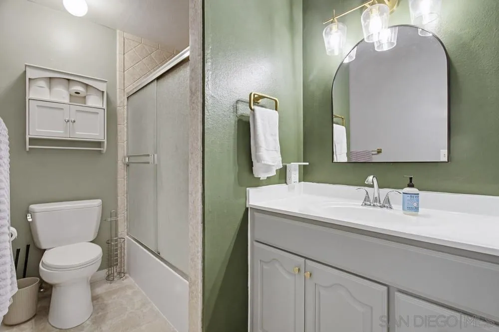 Photo #8: 260013052 Listing: Photo #8