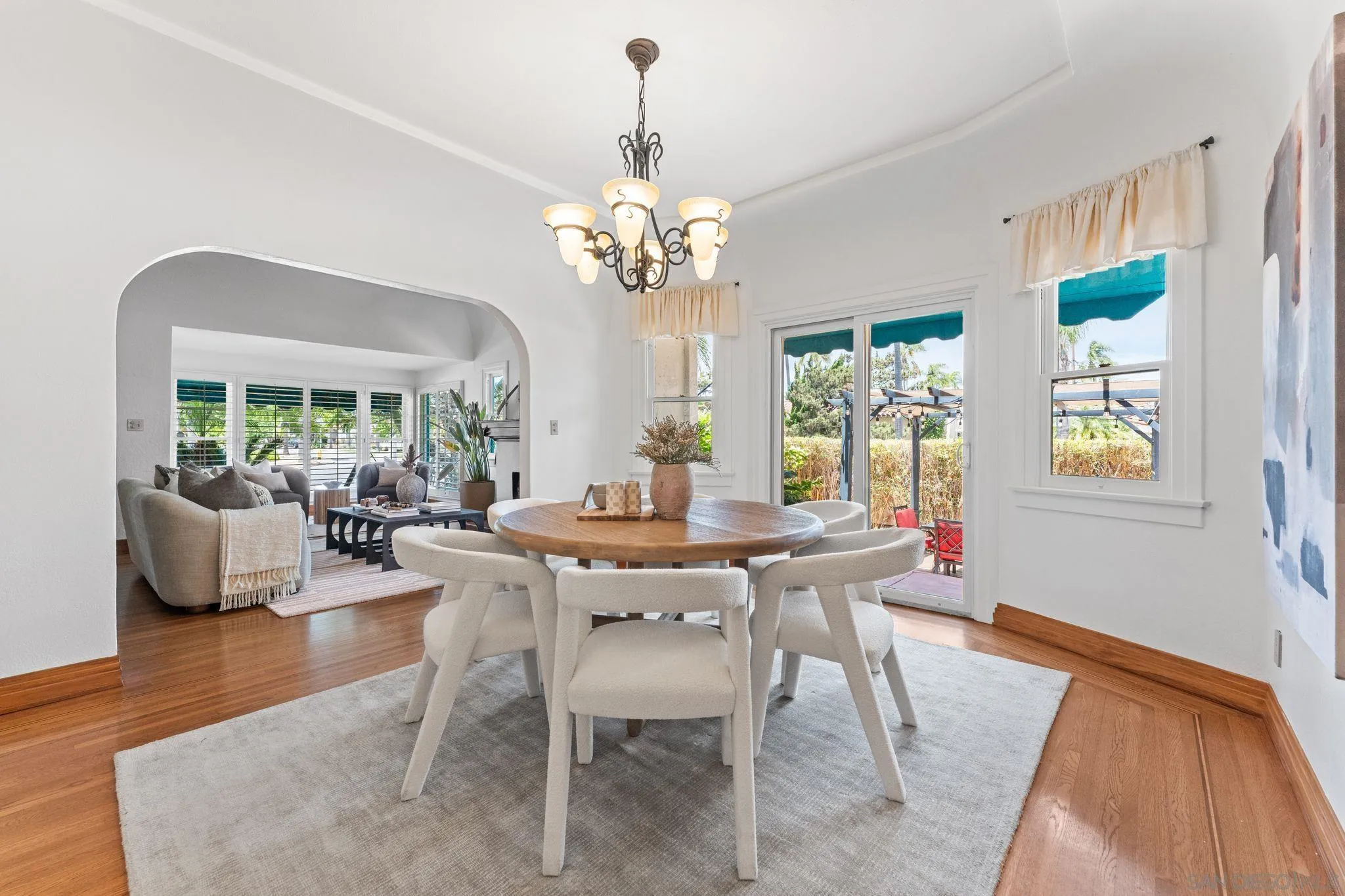 https://cdn.realtyfeed.com/cdn/127/260013057/59afae758700fe7218e8f8d218fead3e.webp