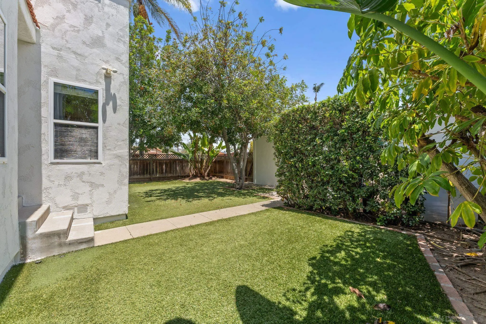https://cdn.realtyfeed.com/cdn/127/260013057/6974602ff2a5dfe1aa3812347411d5a1.webp