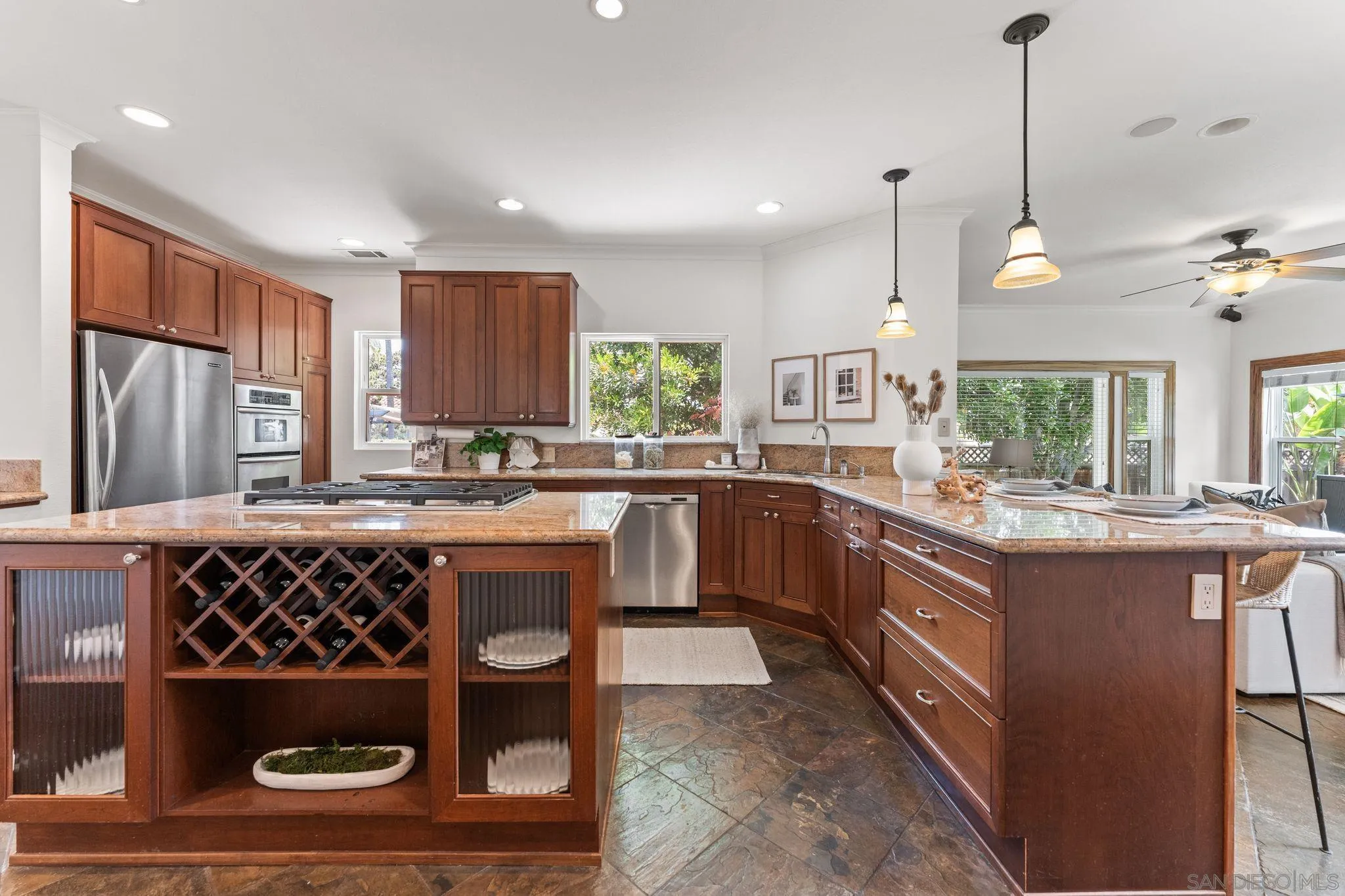 https://cdn.realtyfeed.com/cdn/127/260013057/7f0738b0808cbcf7dbd47597aa5b4906.webp
