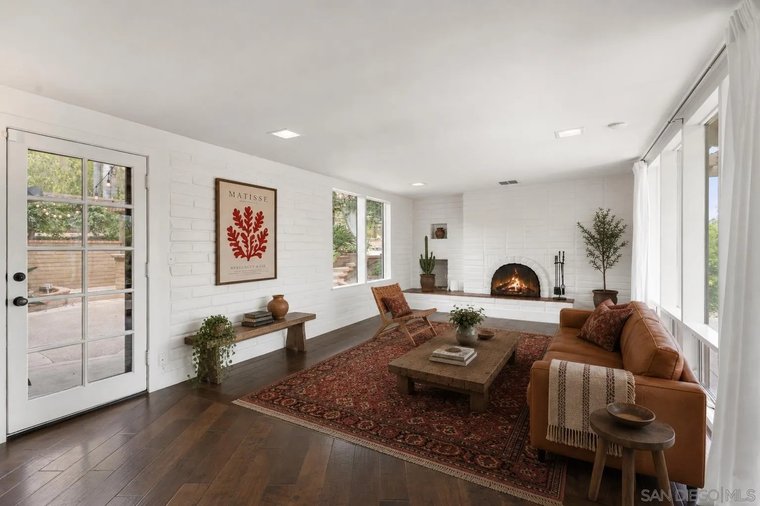 https://cdn.realtyfeed.com/cdn/127/260013059/23975ccea929aeff3c32d7d7d1bc0008.webp