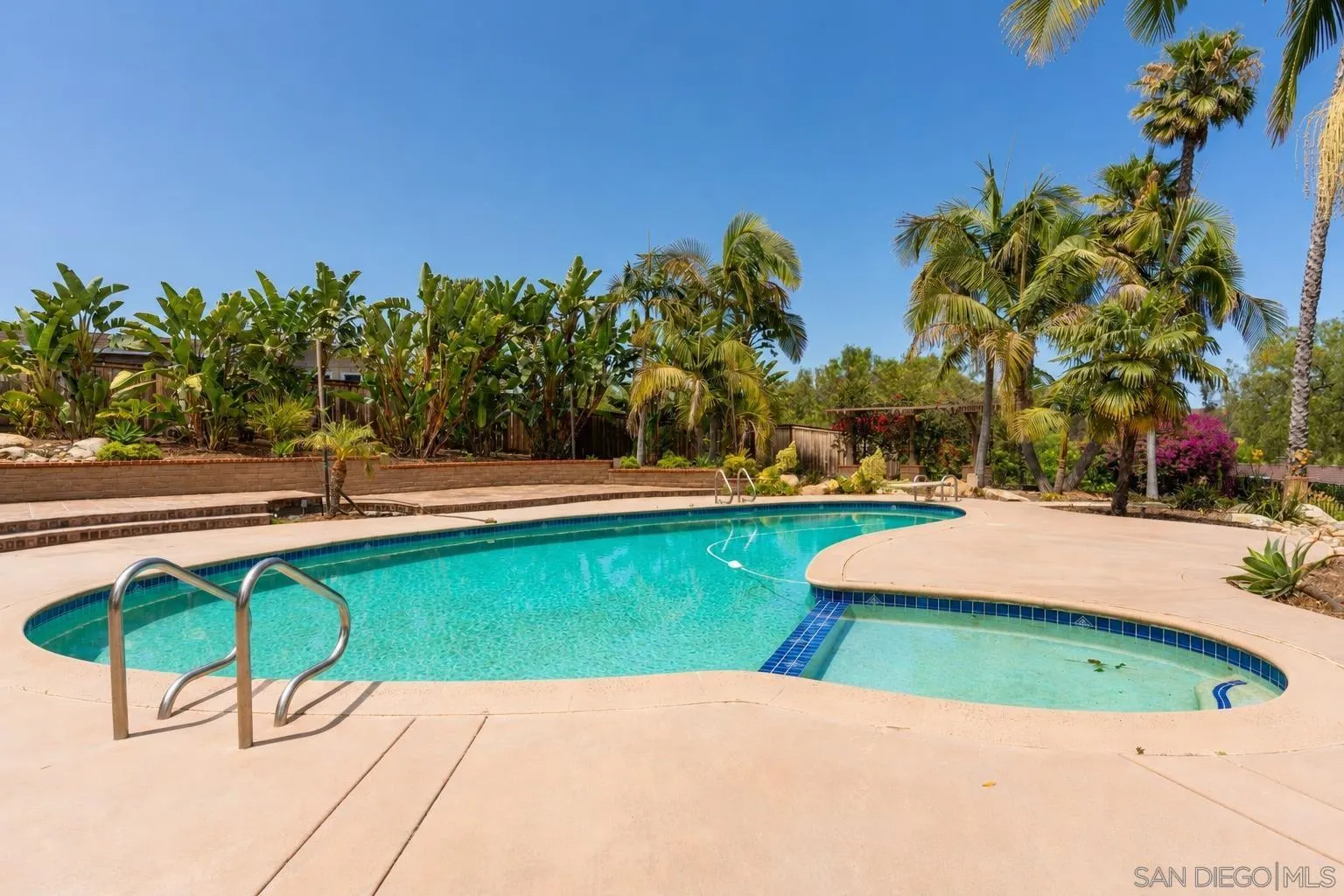 https://cdn.realtyfeed.com/cdn/127/260013059/5ff0ce3ead96bbab56e5b294bb2da4e4.webp