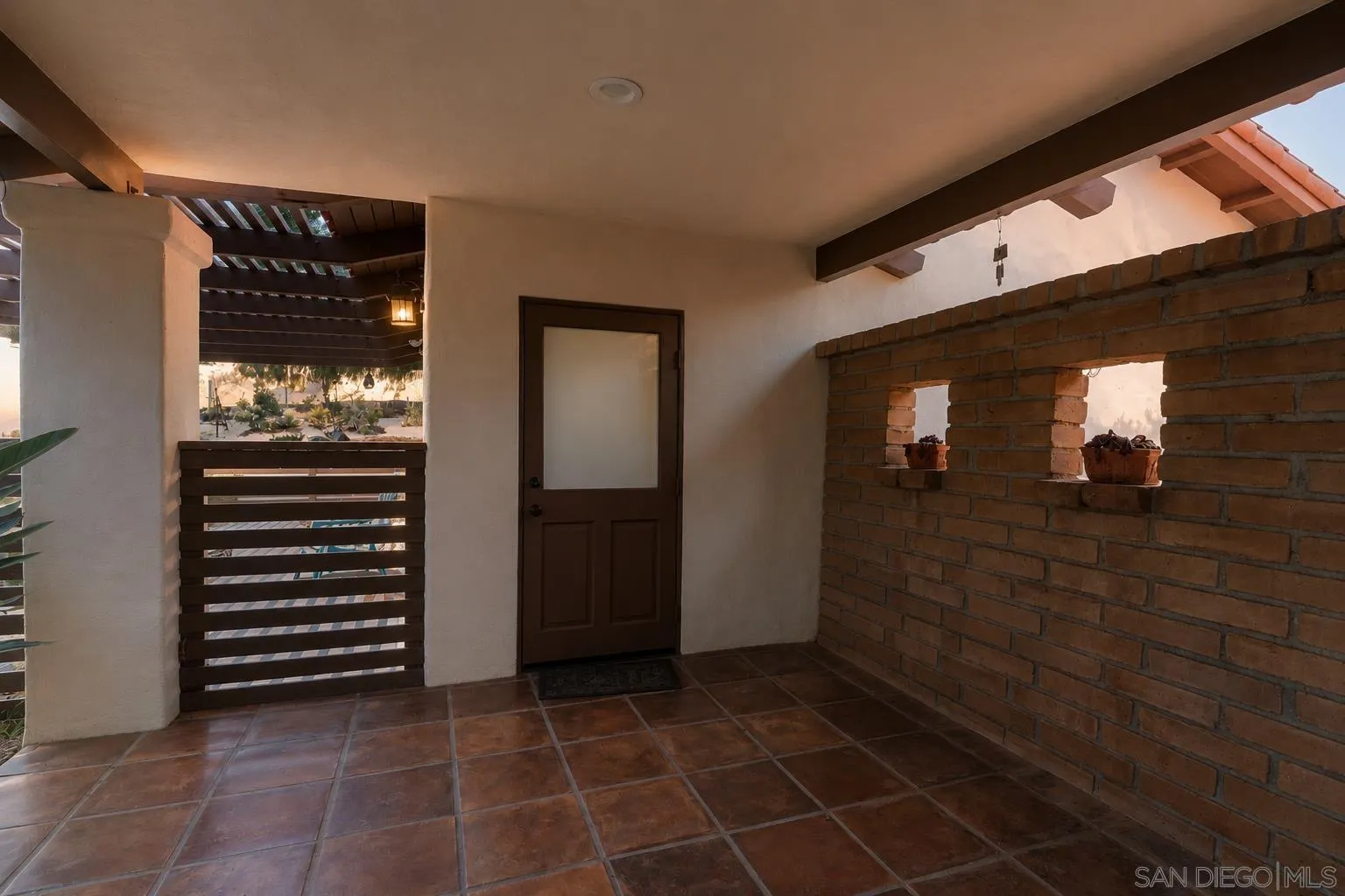 https://cdn.realtyfeed.com/cdn/127/260013059/700d618e45ecf62735ae9ad9401c9e72.webp