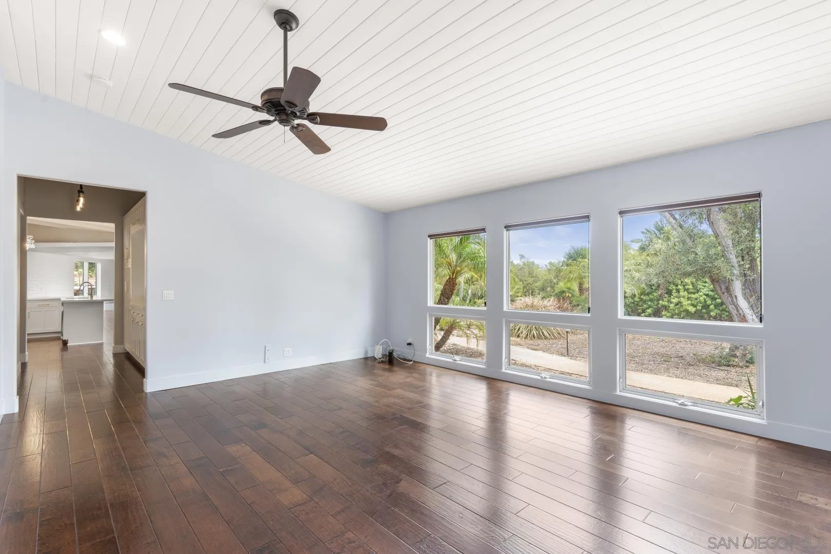 https://cdn.realtyfeed.com/cdn/127/260013059/7428bb63851c1c3939385c0ce3ddac19.webp