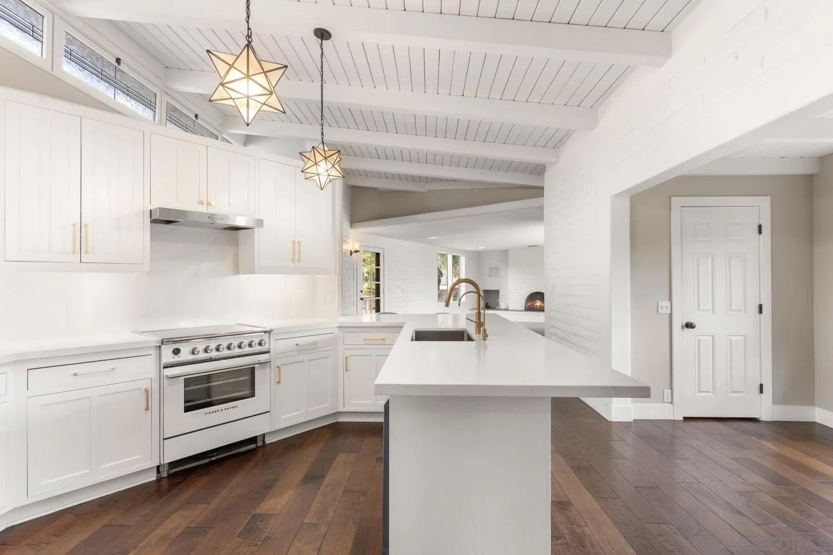 https://cdn.realtyfeed.com/cdn/127/260013059/cd2b60fca3b30833ac6988403966f845.webp