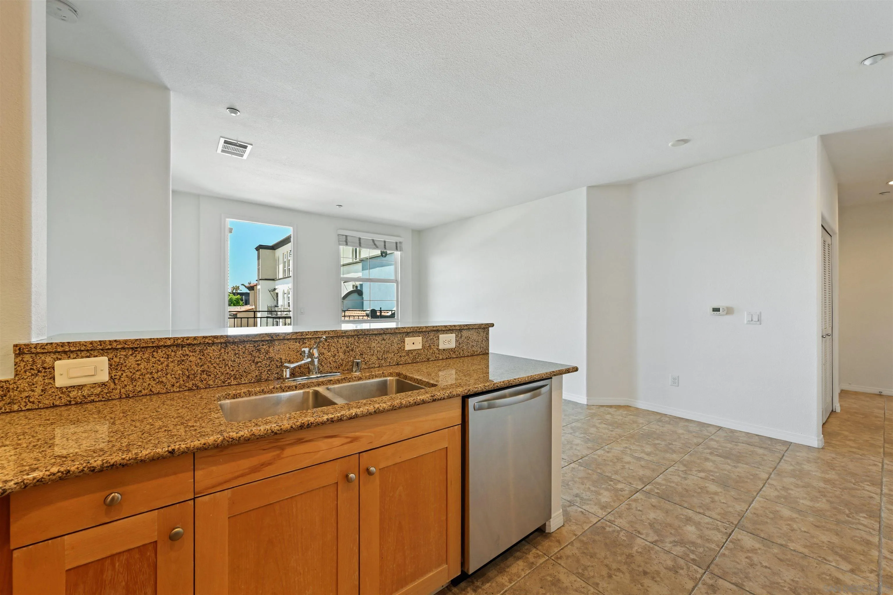 Photo #15: 260013066 Listing: Photo #15