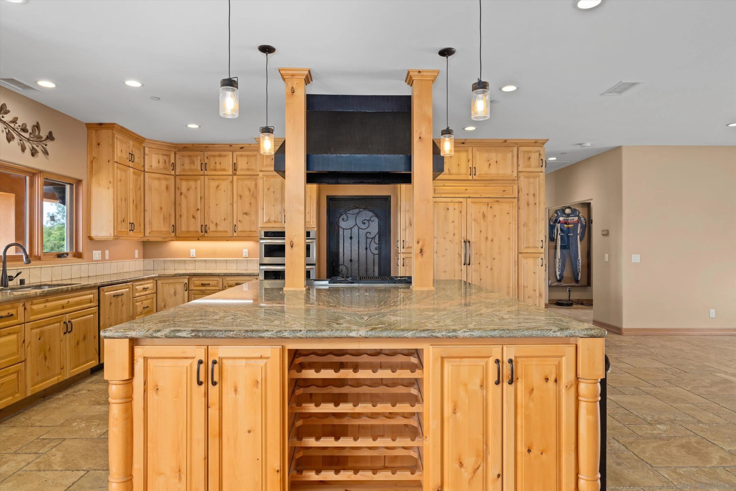 https://cdn.realtyfeed.com/cdn/127/260013069/163a427e8815c72ab5d1b4c094ecfb89.webp